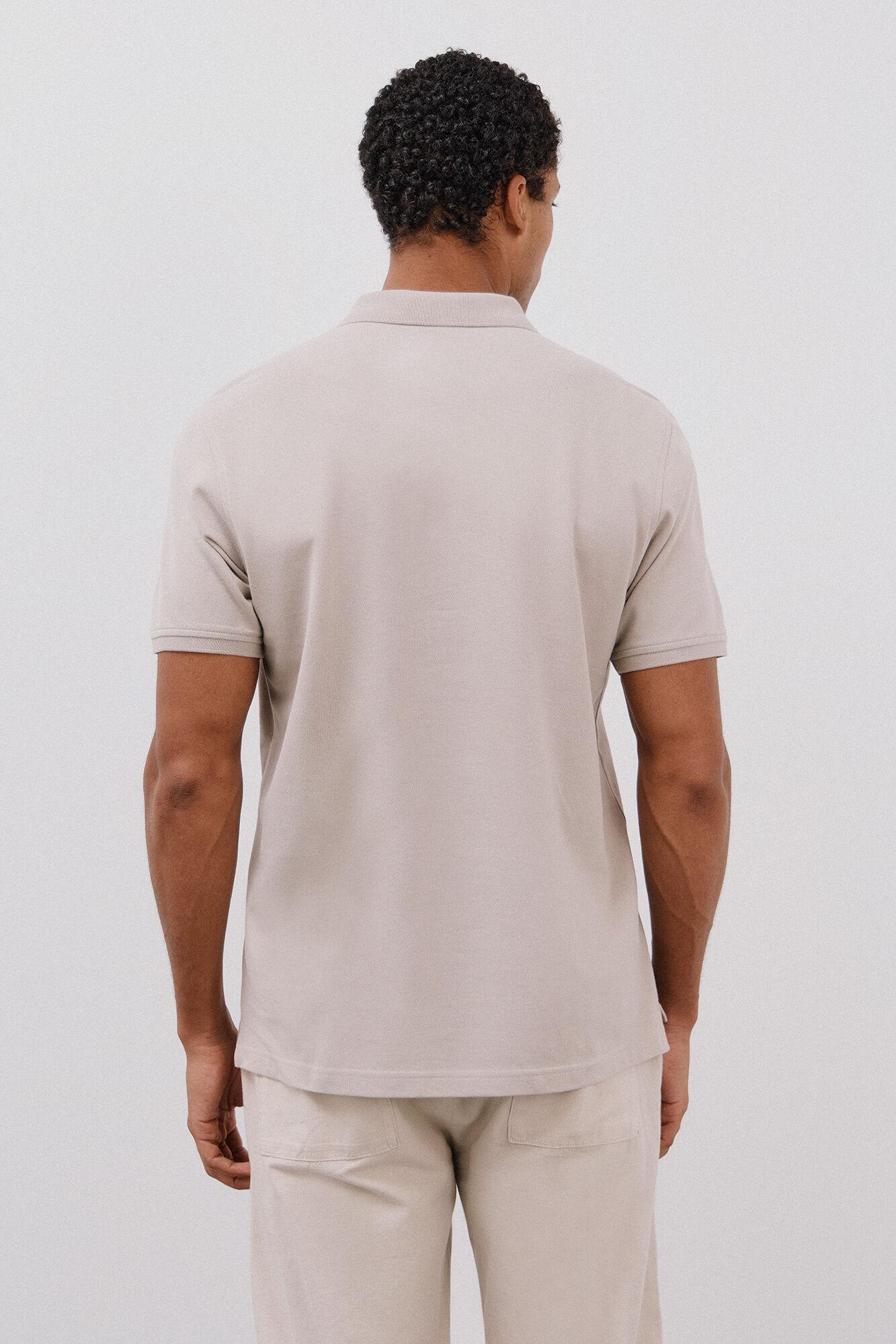 Cortefiel Polo b&aacute;sico piqu&eacute; Beige