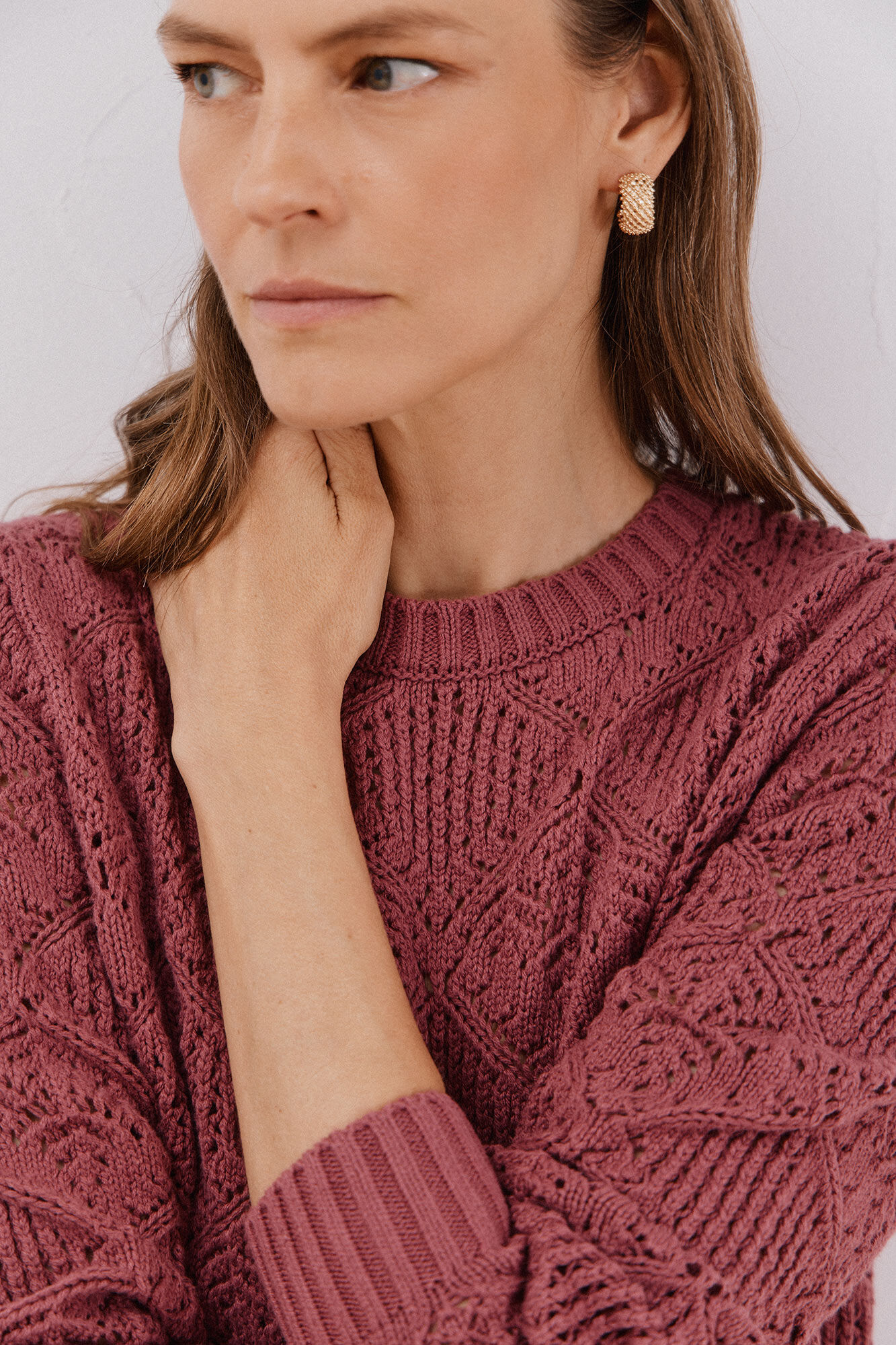 Cortefiel Su&eacute;ter calado combinado Vino