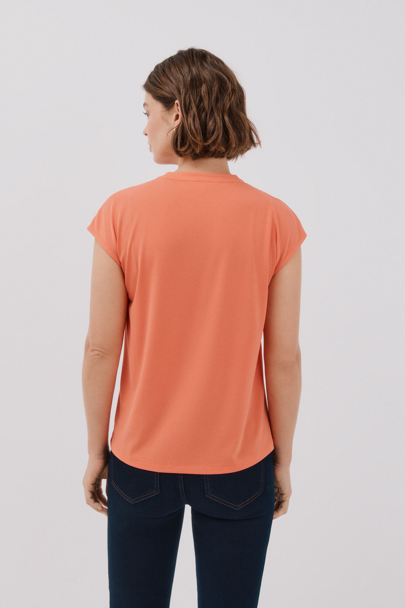 Cortefiel Playera b&aacute;sica cuello mao desmentido Coral