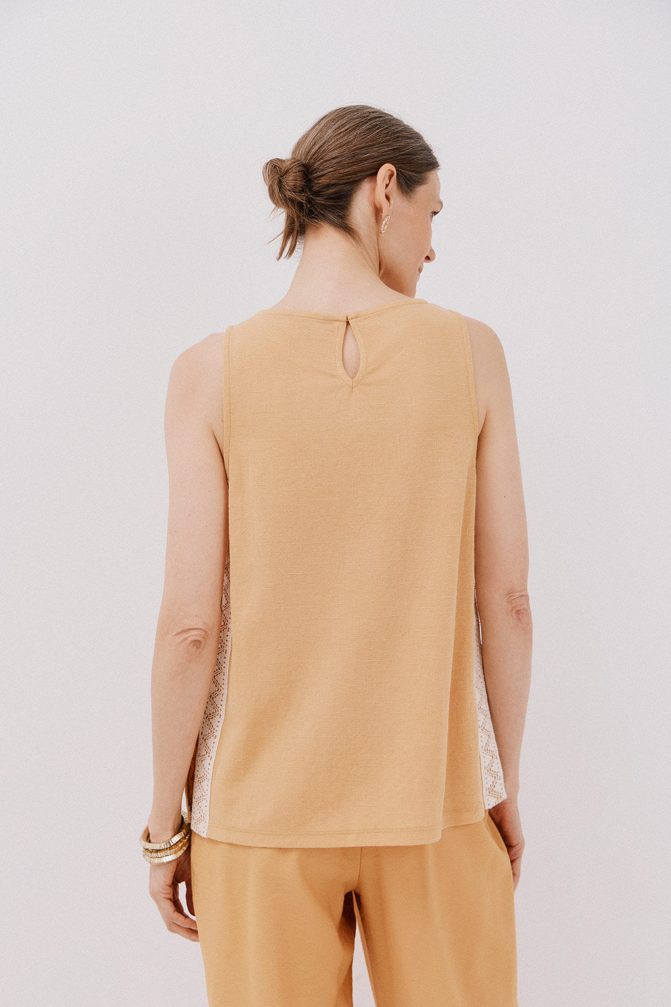 Cortefiel Top detalle puntilla crochet lateral Arena