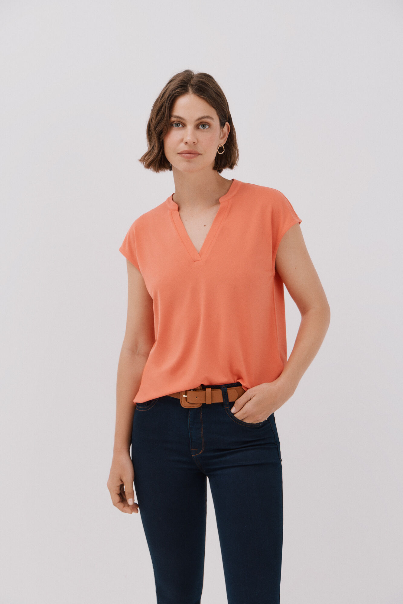 Cortefiel Playera b&aacute;sica cuello mao desmentido Coral