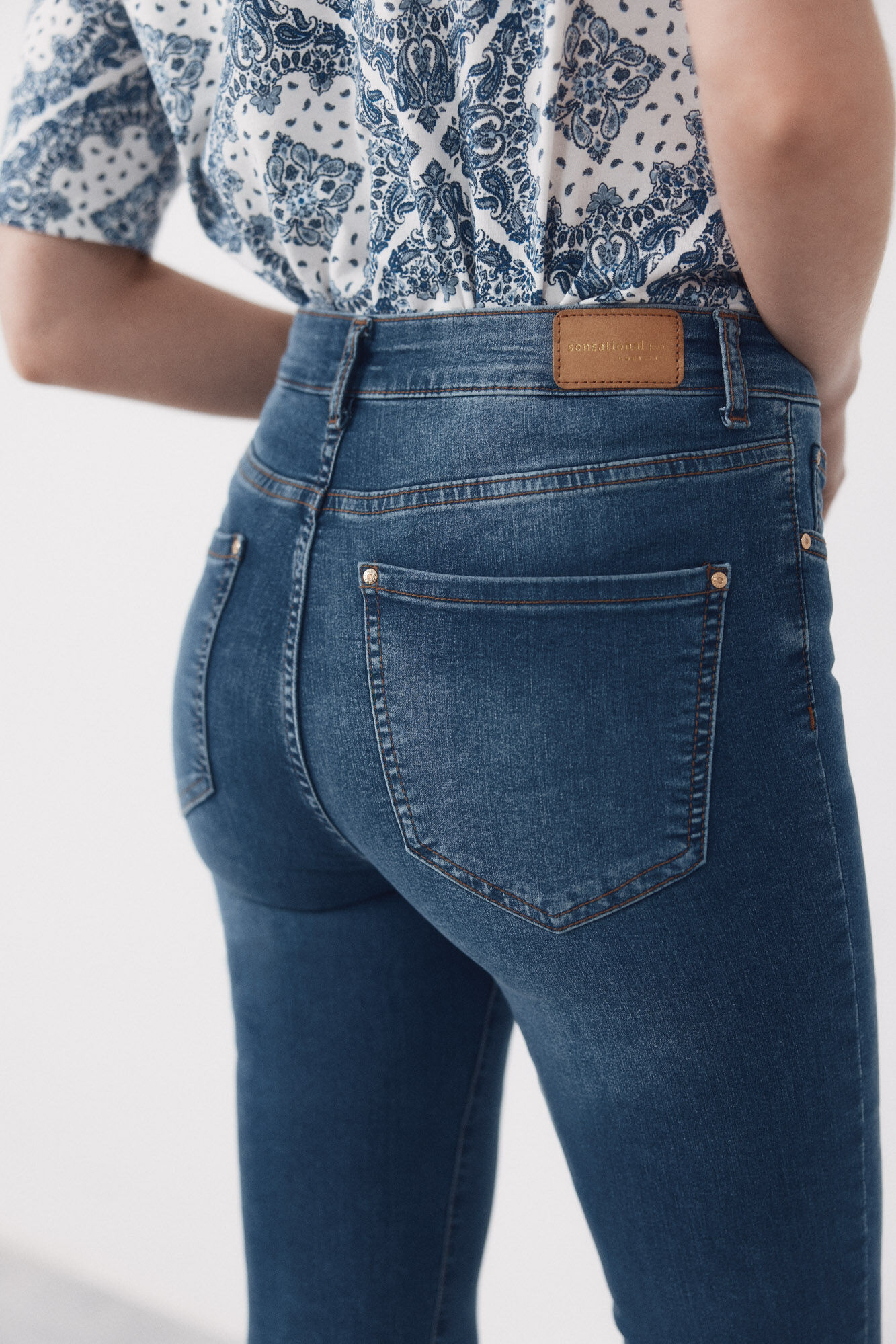Cortefiel Jeans Sensational Campana Crop Azul