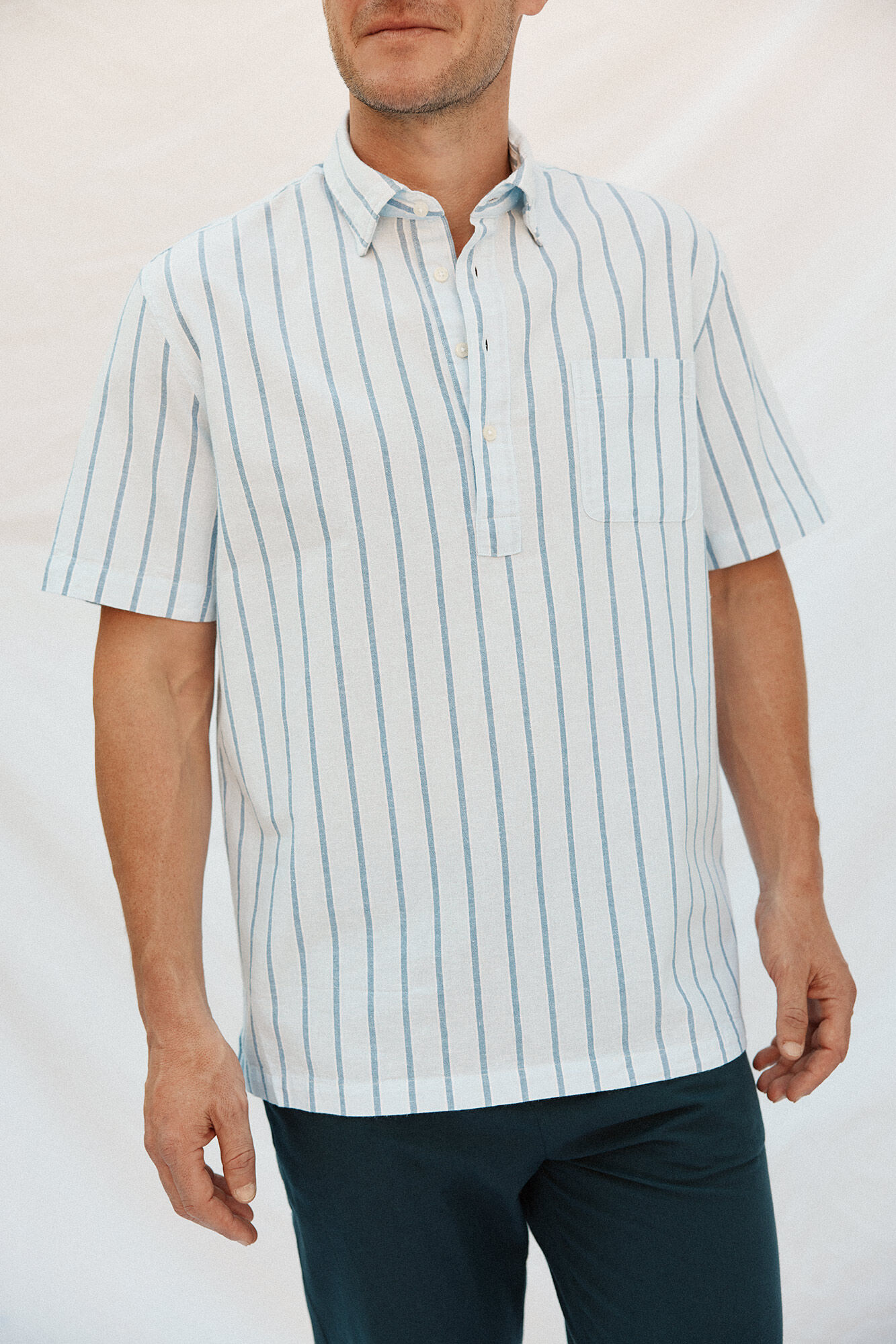 Cortefiel Playera de rayas de algod&oacute;n y lino de manga corta