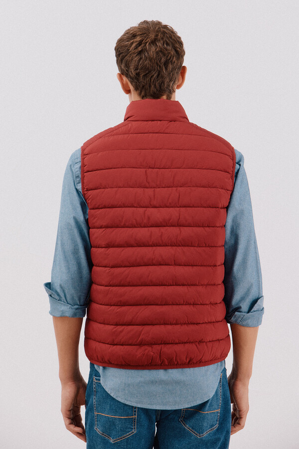 Cortefiel Chaleco acolchado ultralight Granate