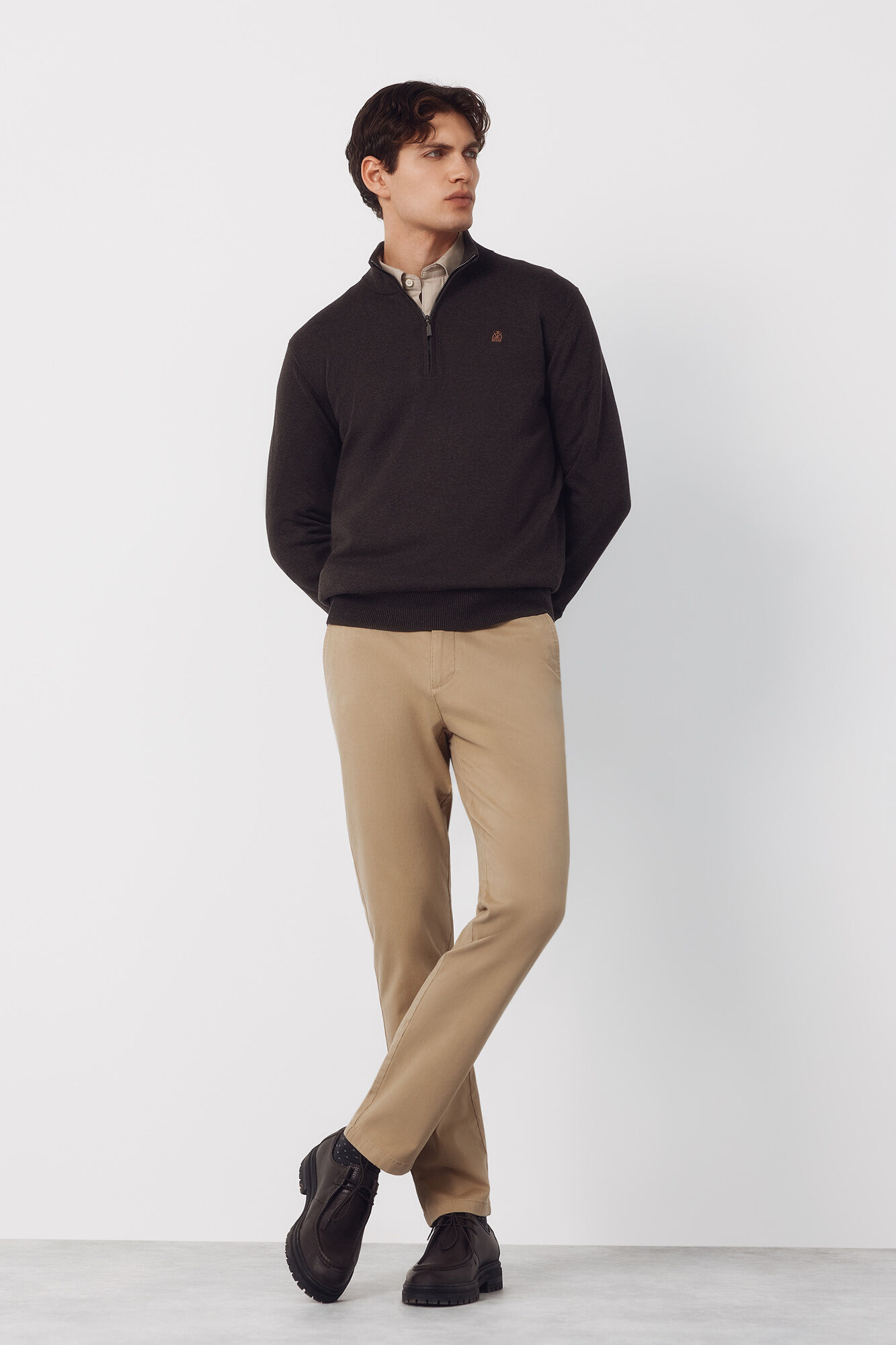Cortefiel Pantal&oacute;n chino regular fit Beige