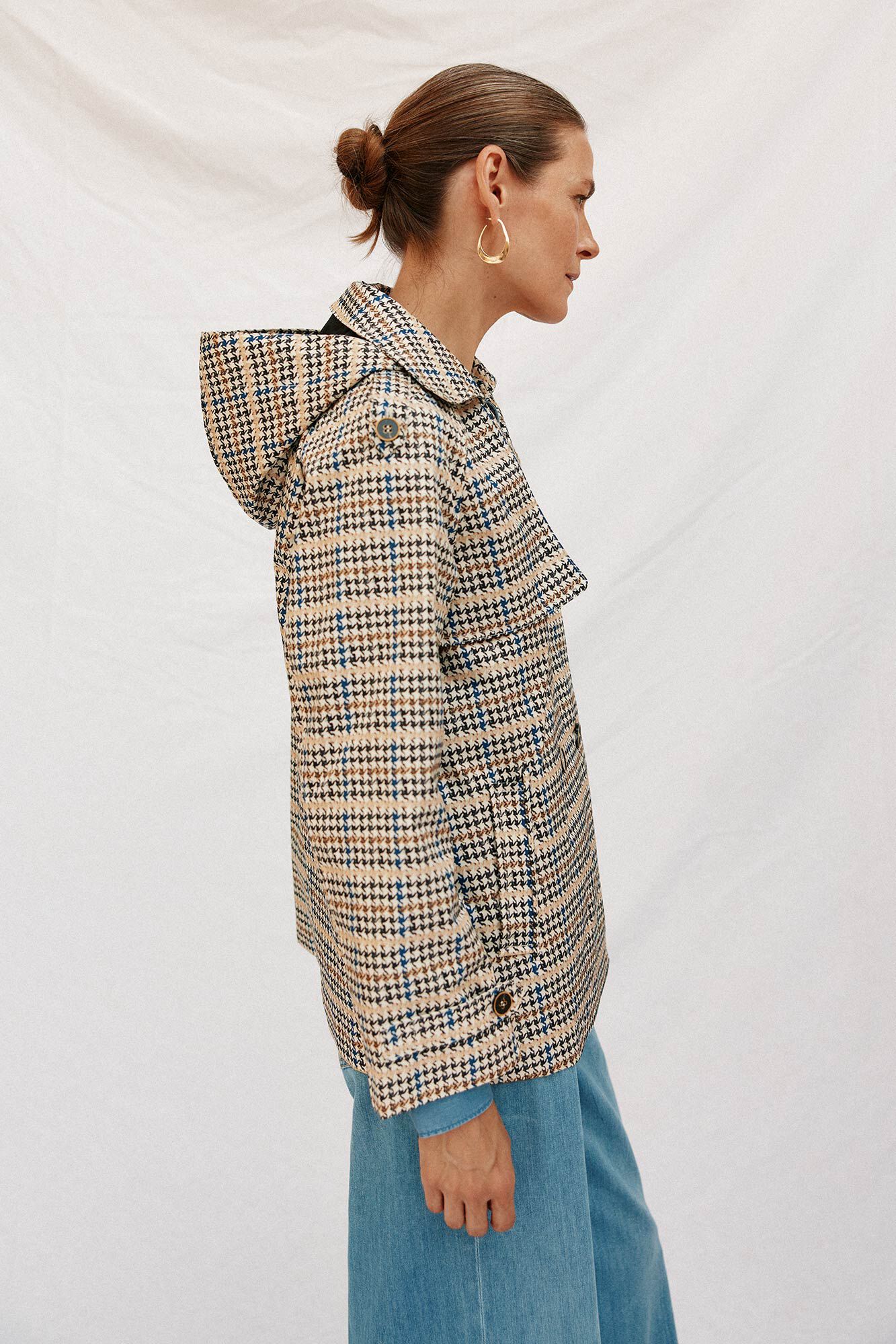 Cortefiel Gabardina corta con vuelo