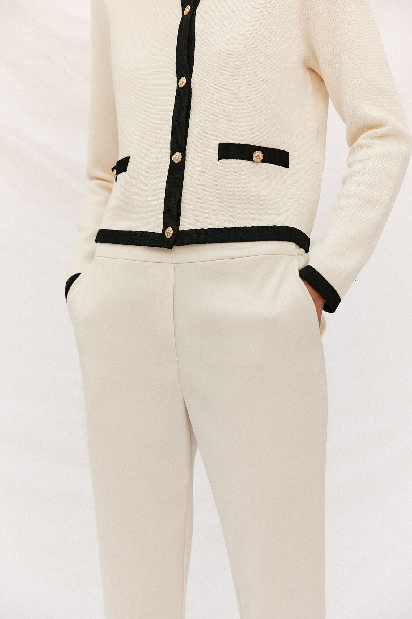 Cortefiel Pantal&oacute;n recto con el&aacute;stico en la espalda Marfil