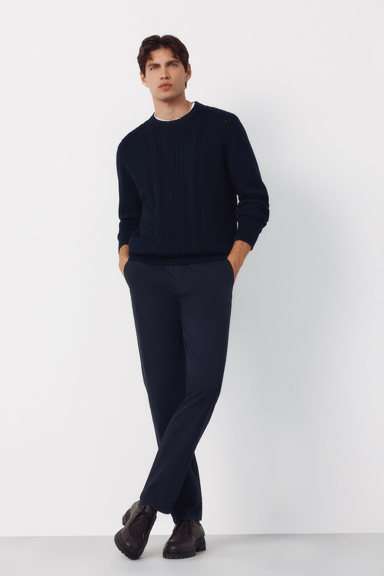 Cortefiel Pantal&oacute;n chino regular fit Azul marino