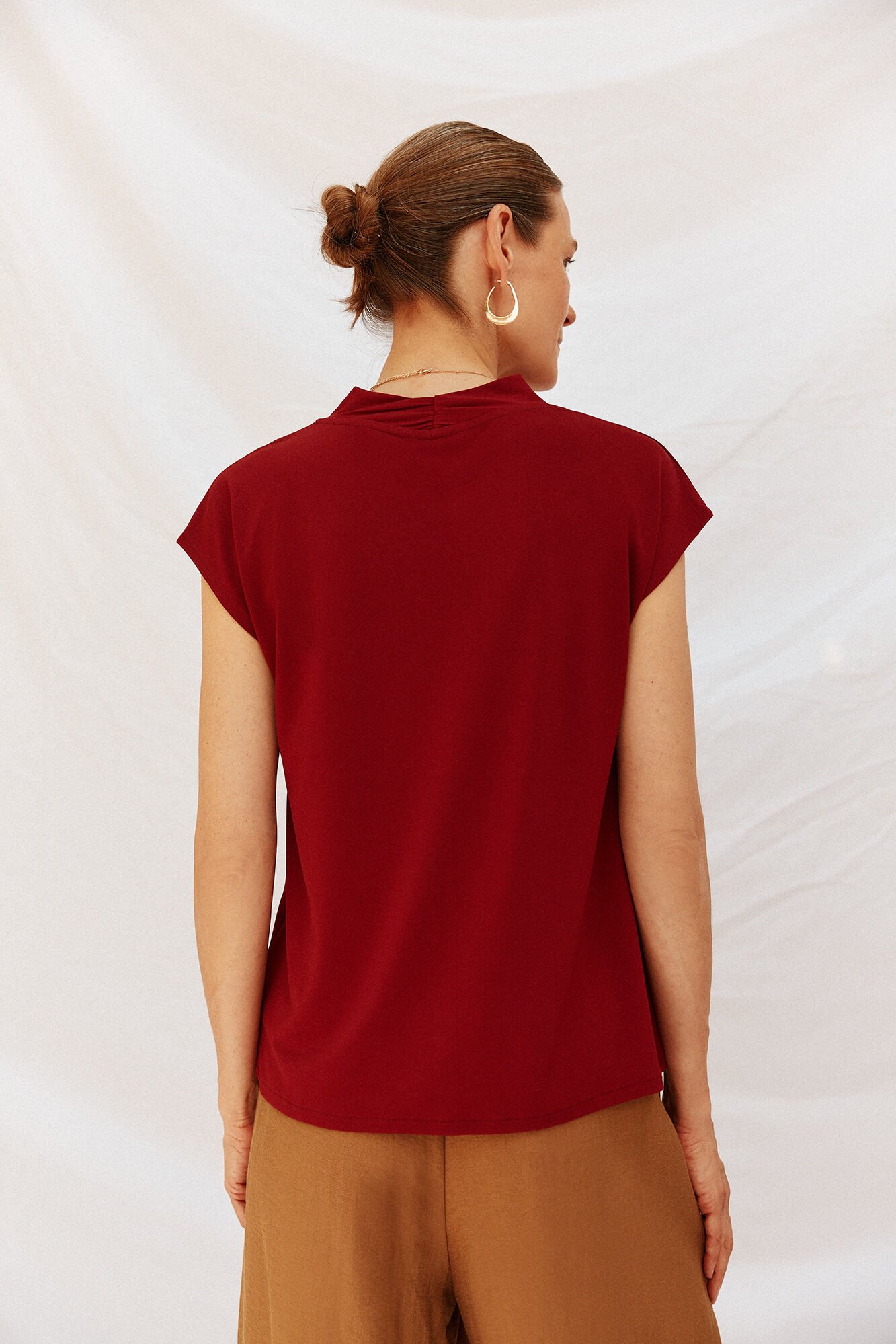 Cortefiel Playera estampada escote pico fruncido Granate