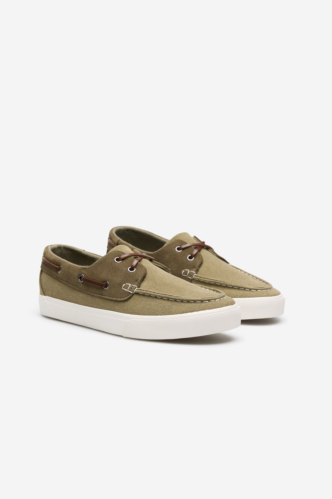 Cortefiel Zapato nautico piel Kaki