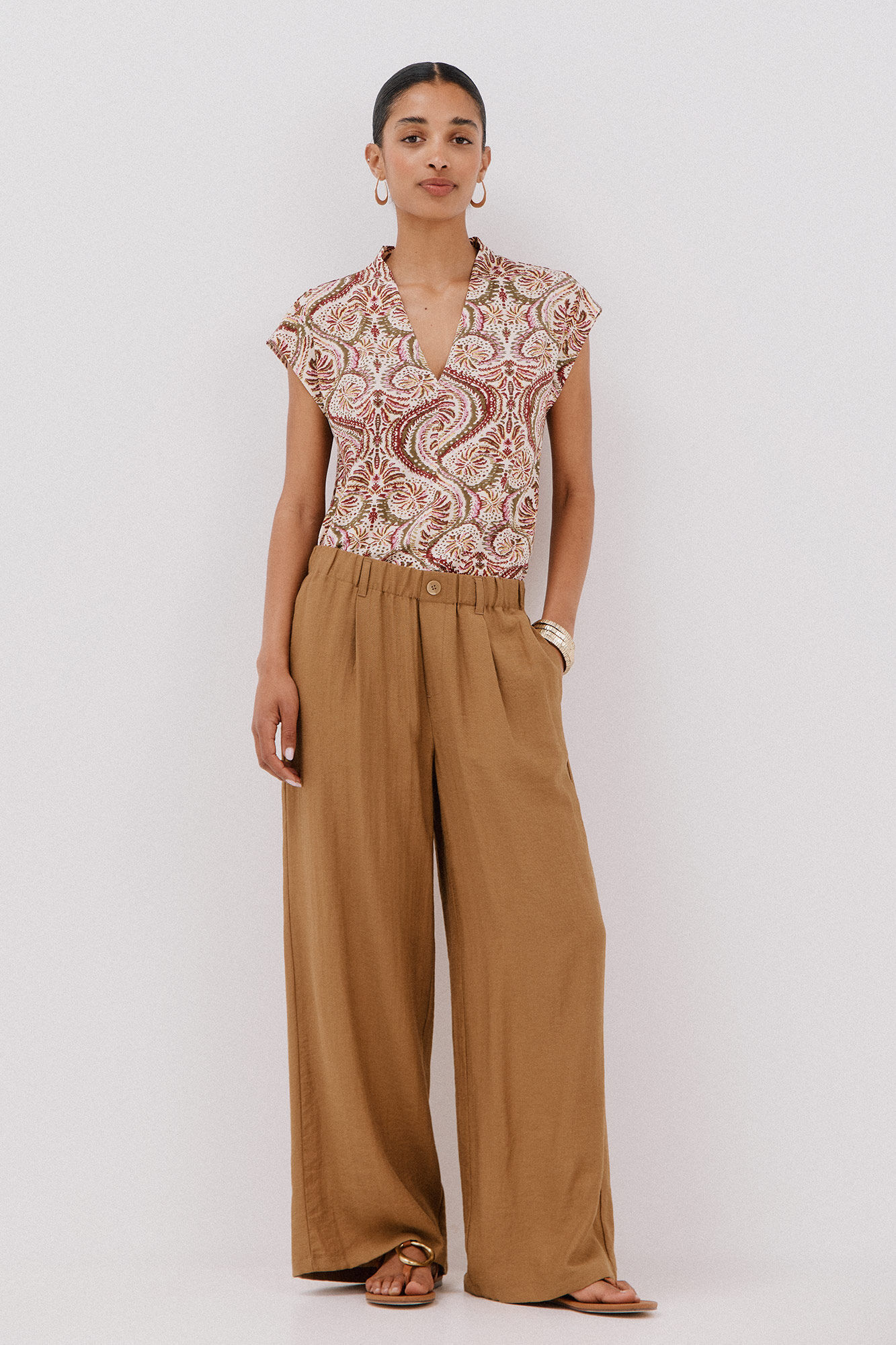 Cortefiel Playera estampada escote pico fruncido Multicolor