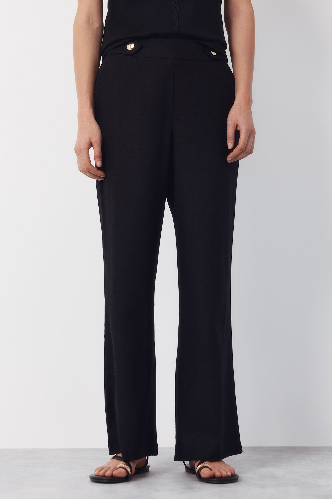 Cortefiel Pantal&oacute;n de lino con botones dorados Negro