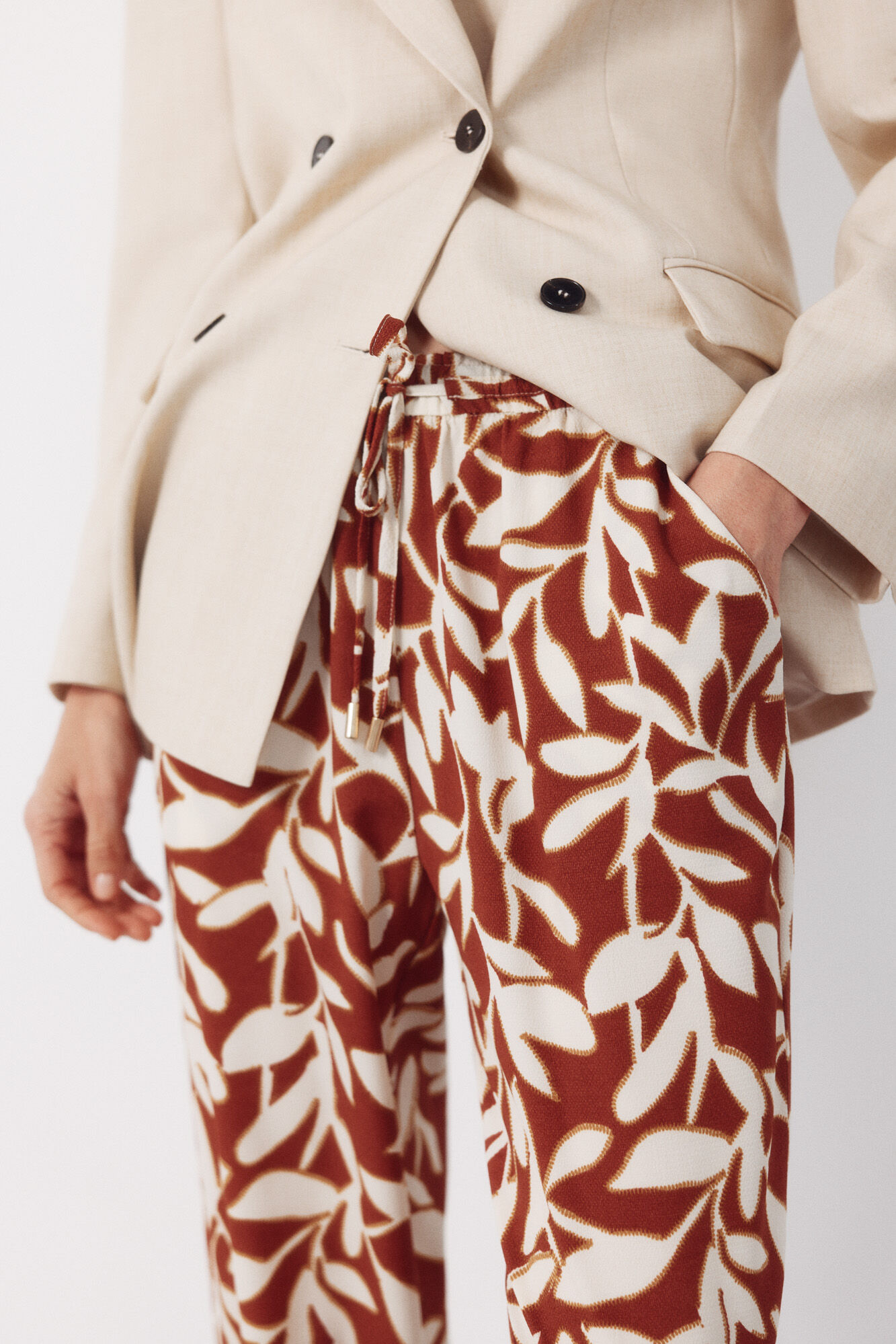 Cortefiel Pantal&oacute;n fluido con textura Estampado marr&oacute;n