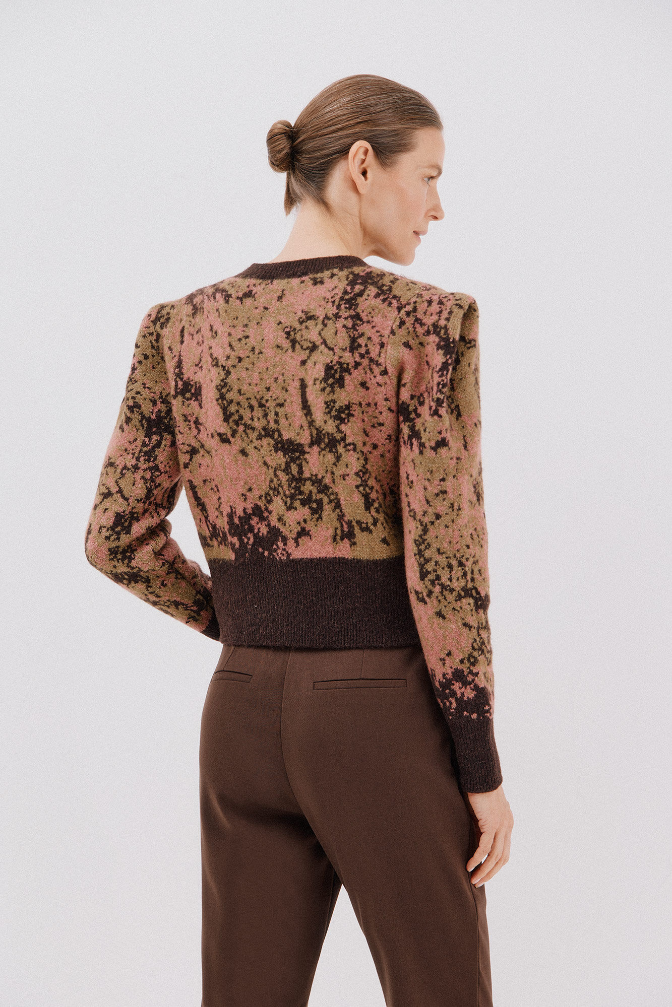 Cortefiel Chaqueta pliegue hombro Marr&oacute;n oscuro