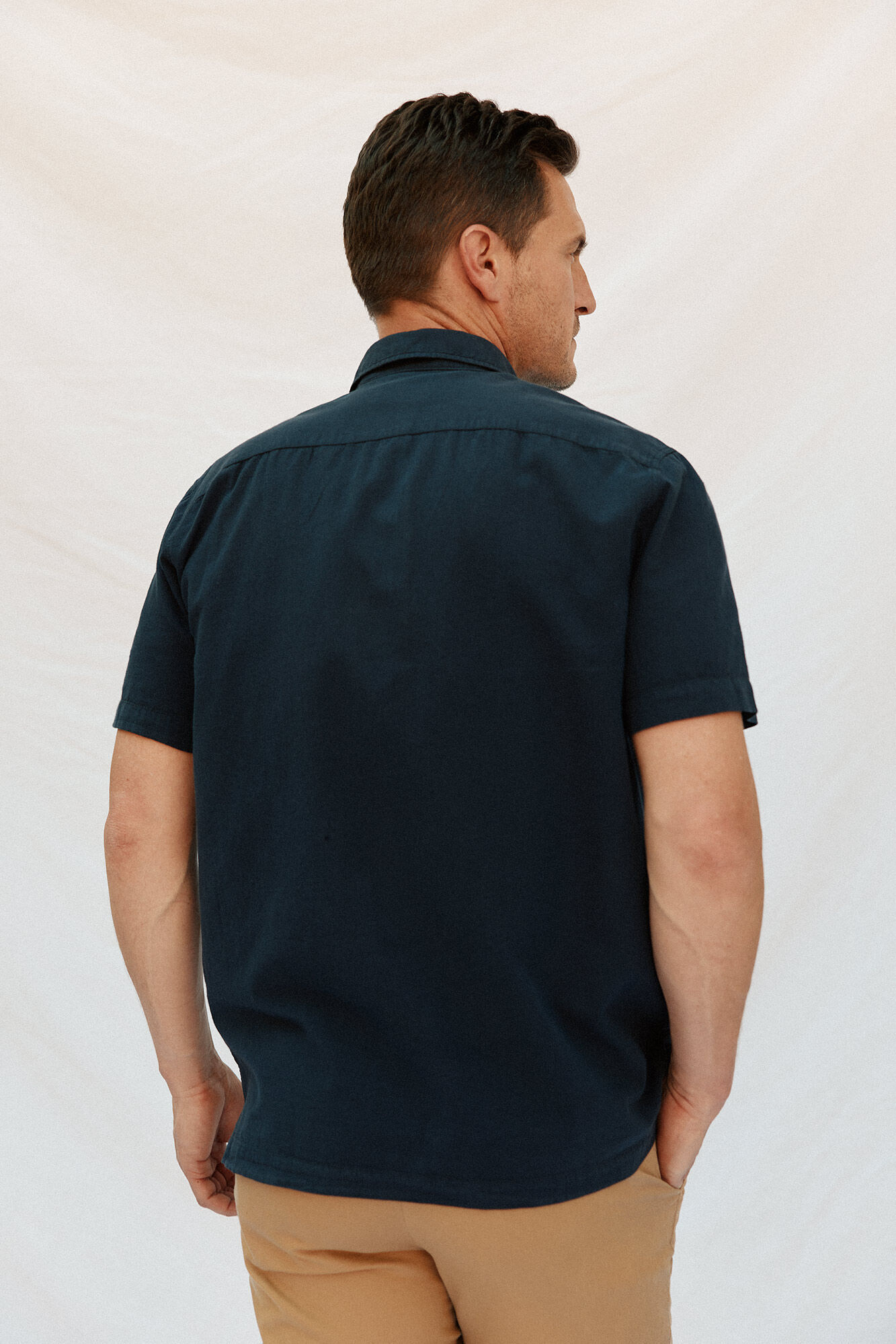 Cortefiel Playera lisa de algod&oacute;n y lino de manga corta Azul marino