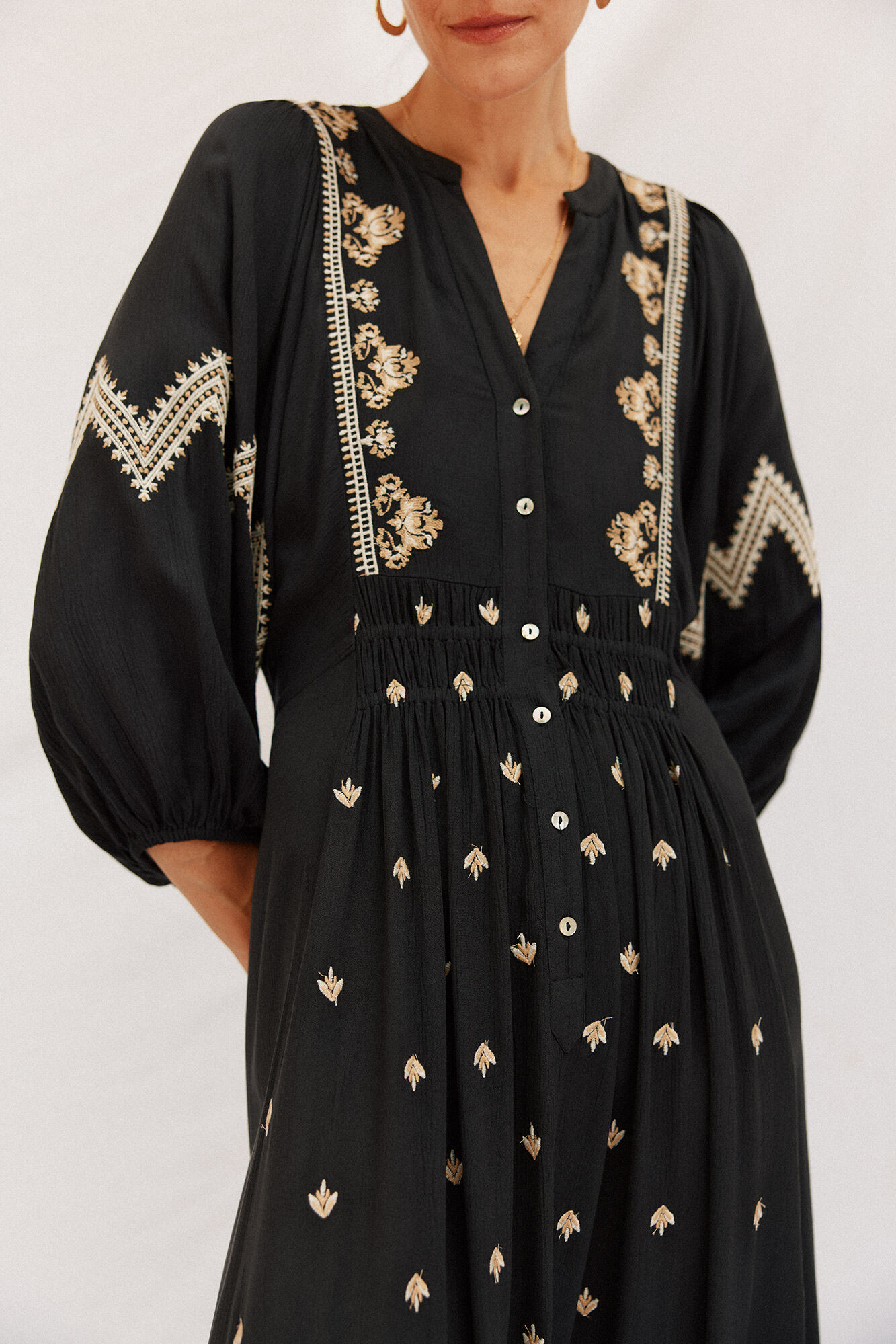 Cortefiel Vestido cuello redondo