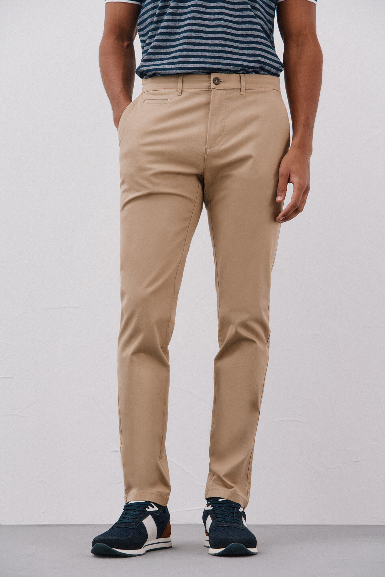 Cortefiel Pantal&oacute;n chino ligero slim fit