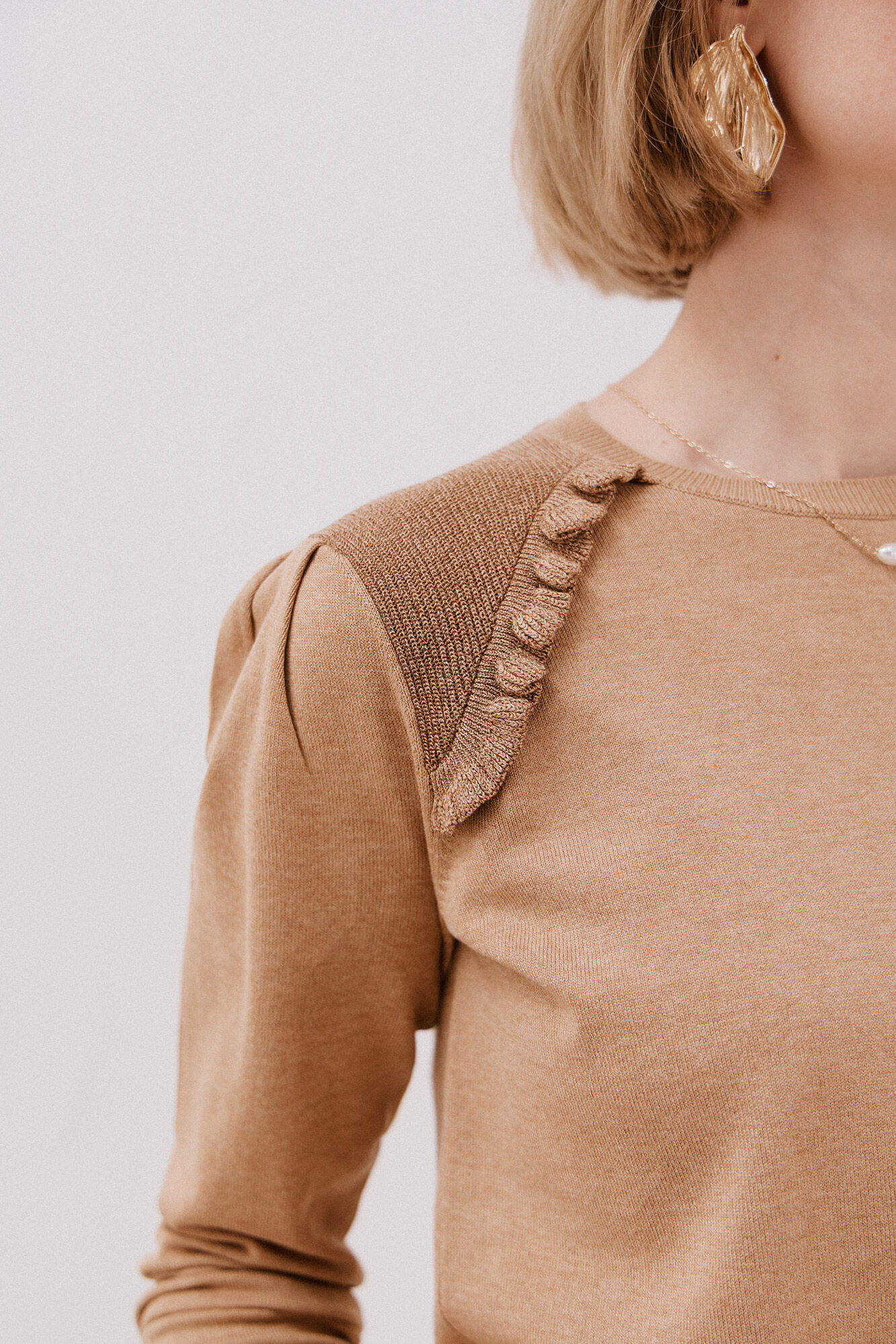 Cortefiel Su&eacute;ter combinado con hilo metalizado Beige