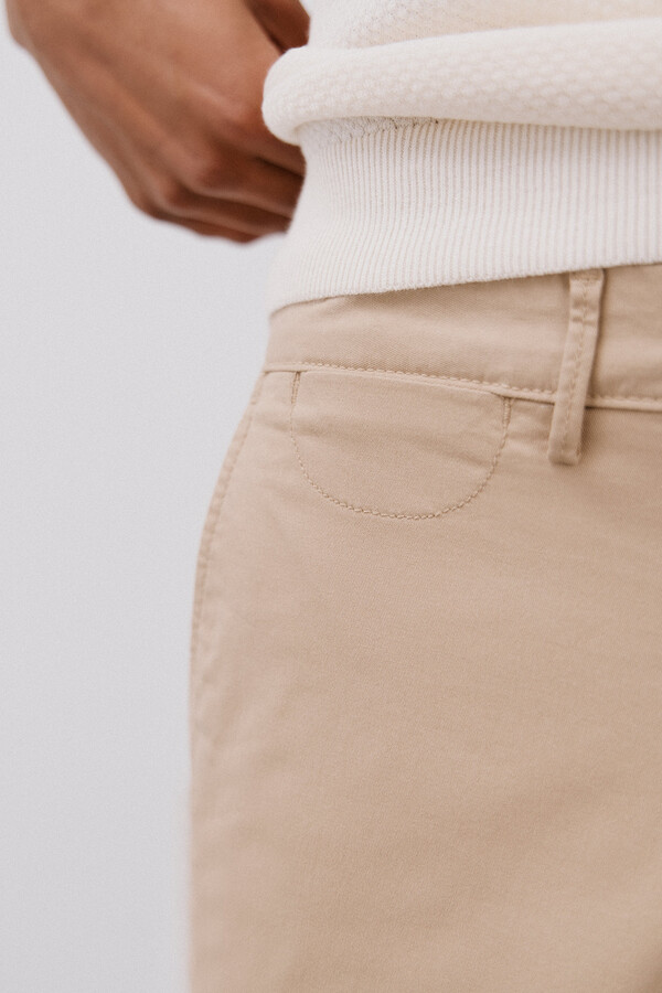 Cortefiel Bermudas chino Beige