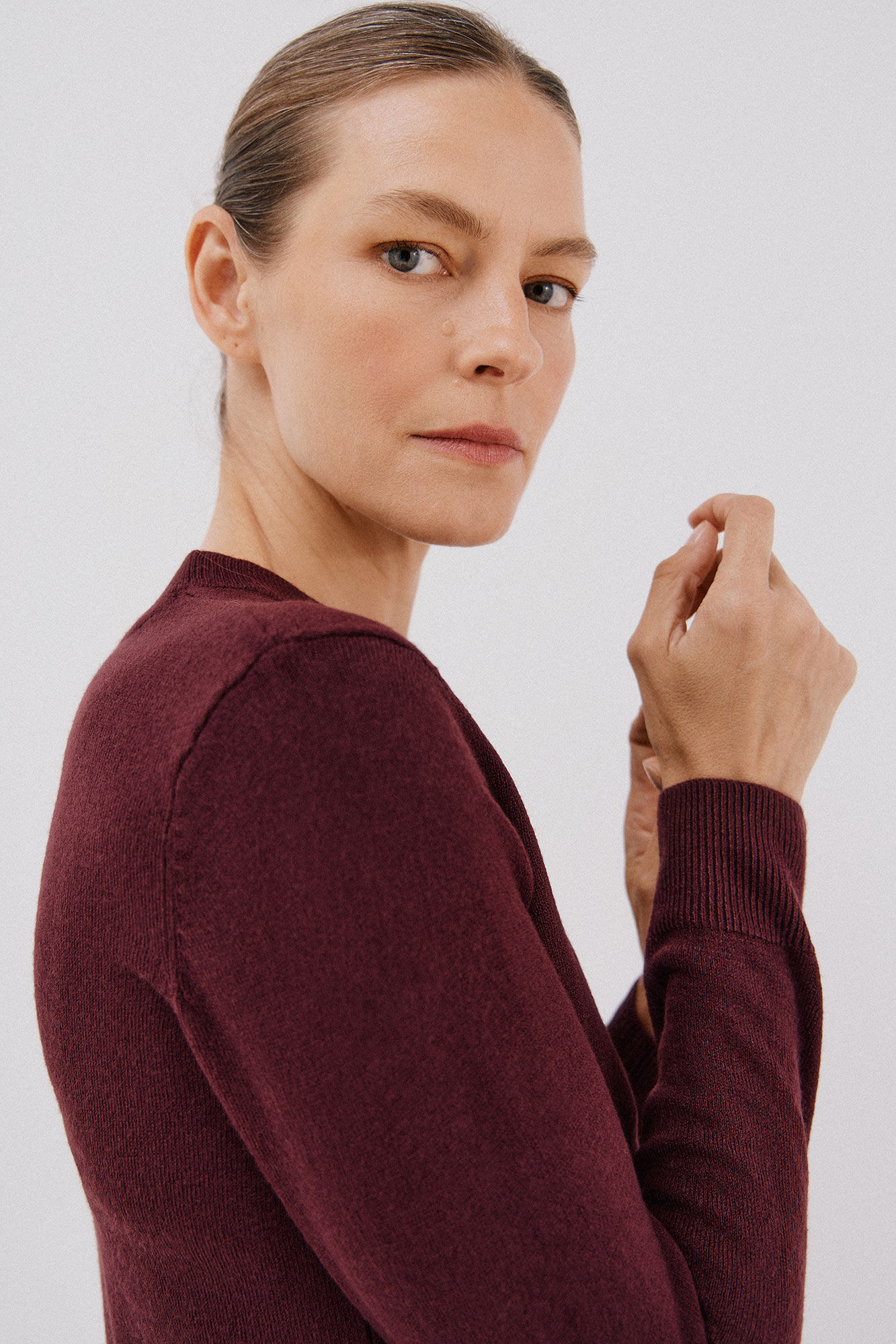 Cortefiel Su&eacute;ter tacto suave Vino