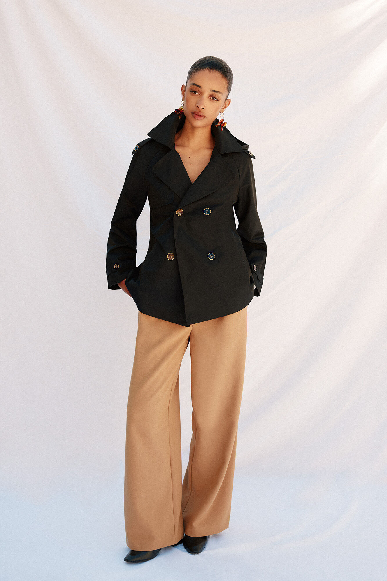 Cortefiel Gabardina corta con vuelo Negro