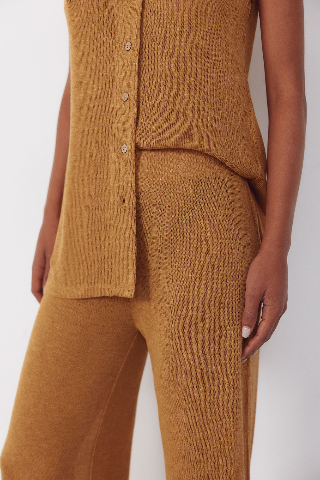 Cortefiel Pantal&oacute;n de tejido Dorado