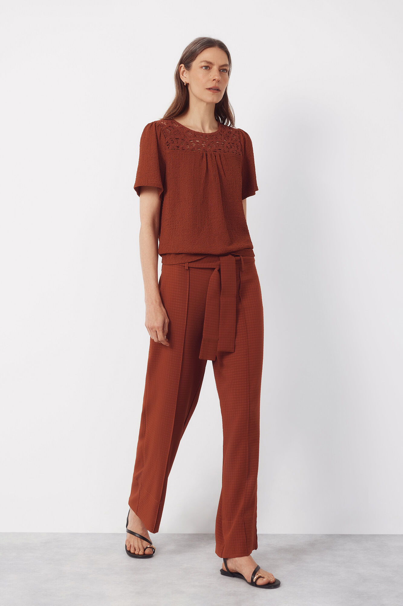 Cortefiel Pantal&oacute;n de estructura fluida Marr&oacute;n