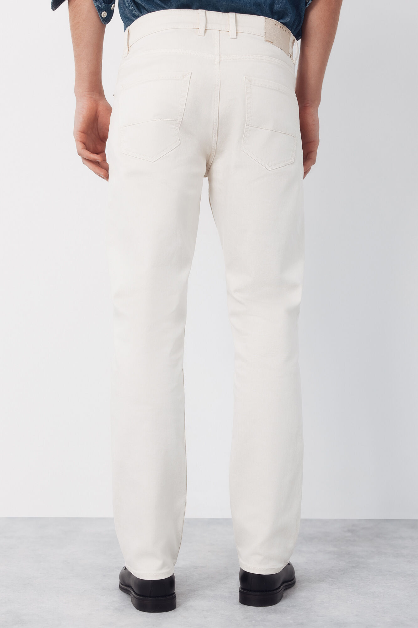 Cortefiel Pantal&oacute;n 5 bolsillos color regular fit Marfil