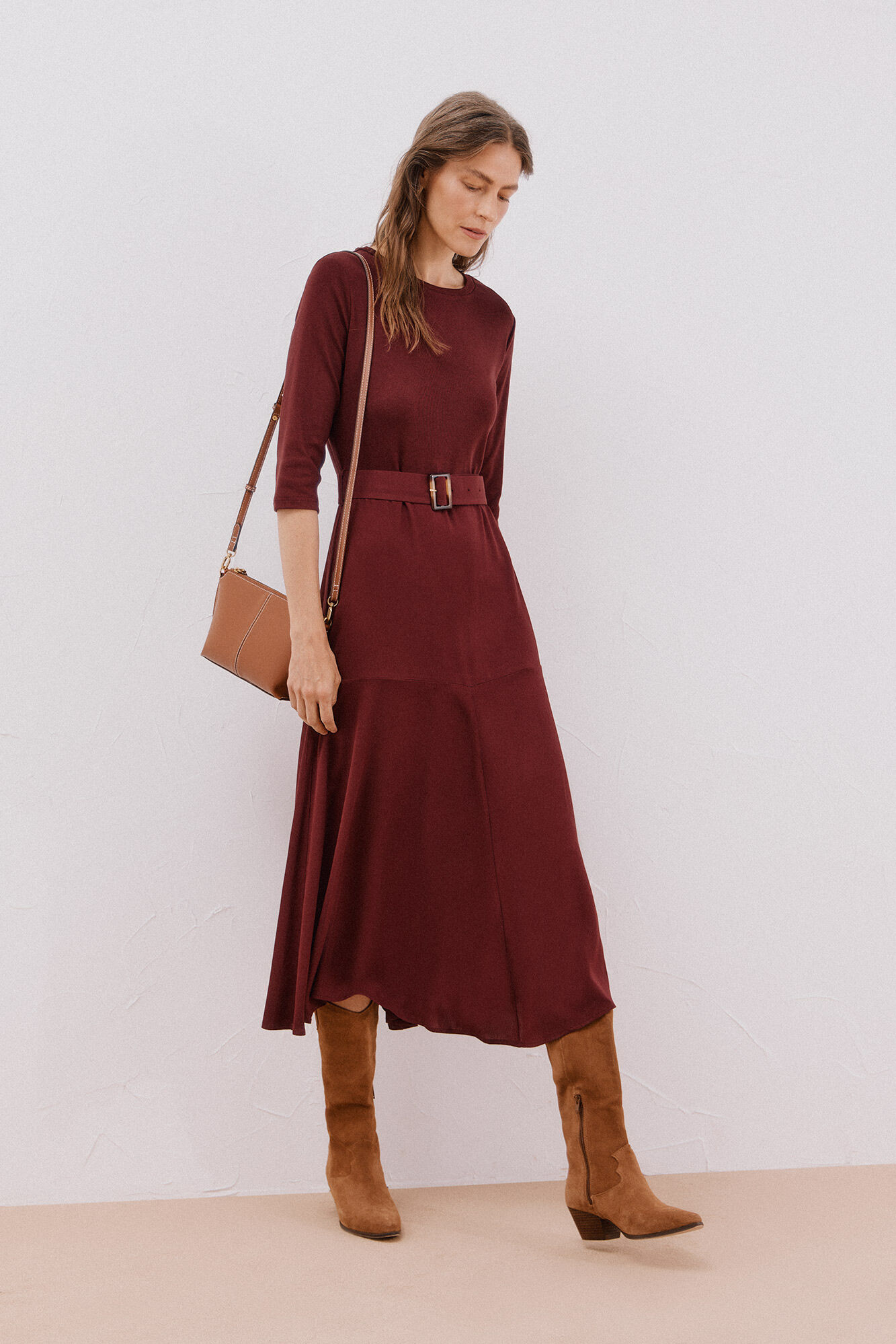 Cortefiel Vestido combinado cintur&oacute;n Vino