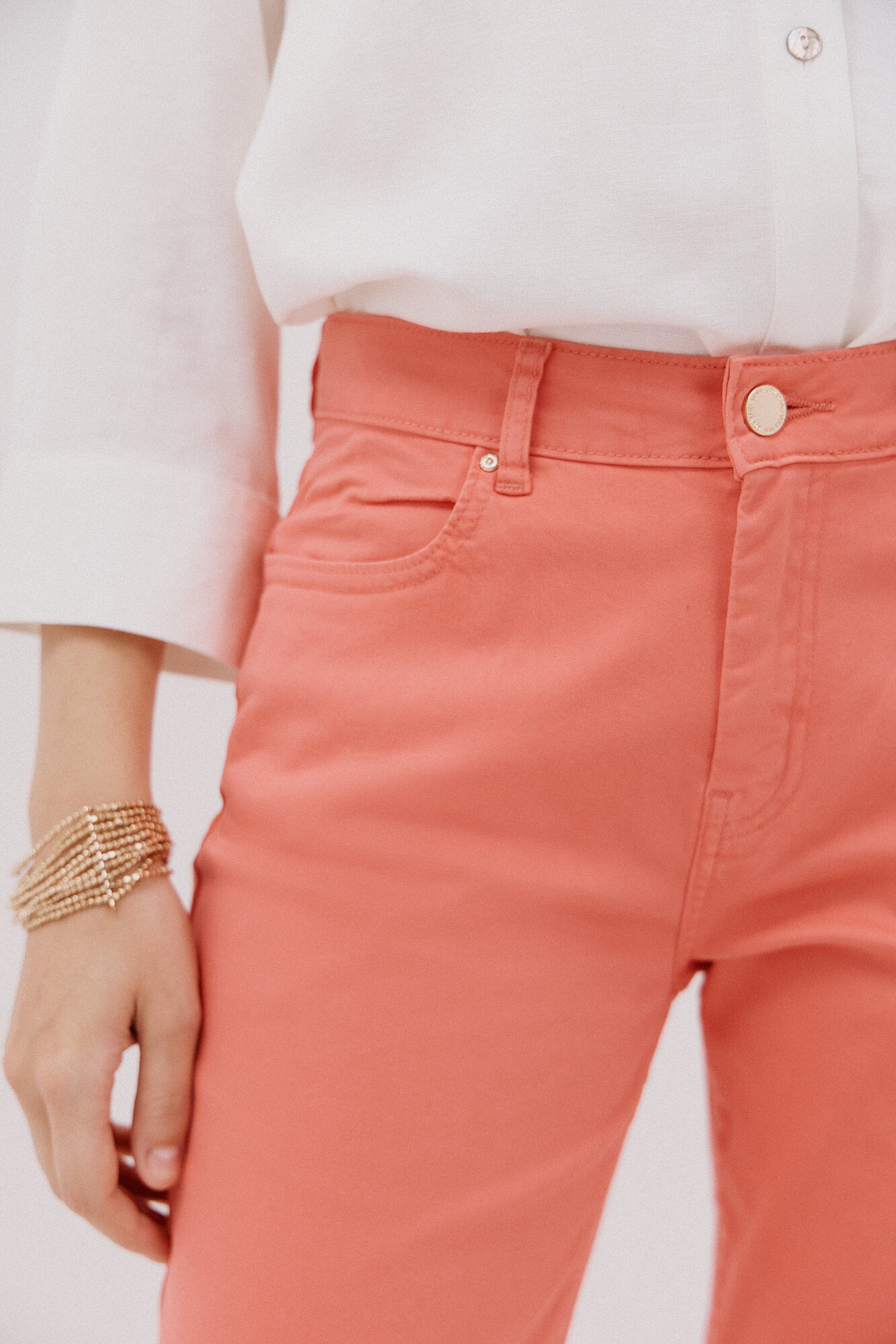 Cortefiel Pantalones pitillo crop color Coral