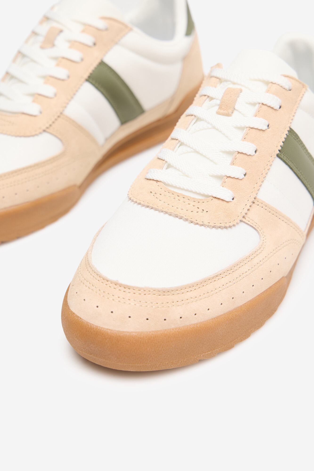 Cortefiel Zapatilla piel y textil Blanco
