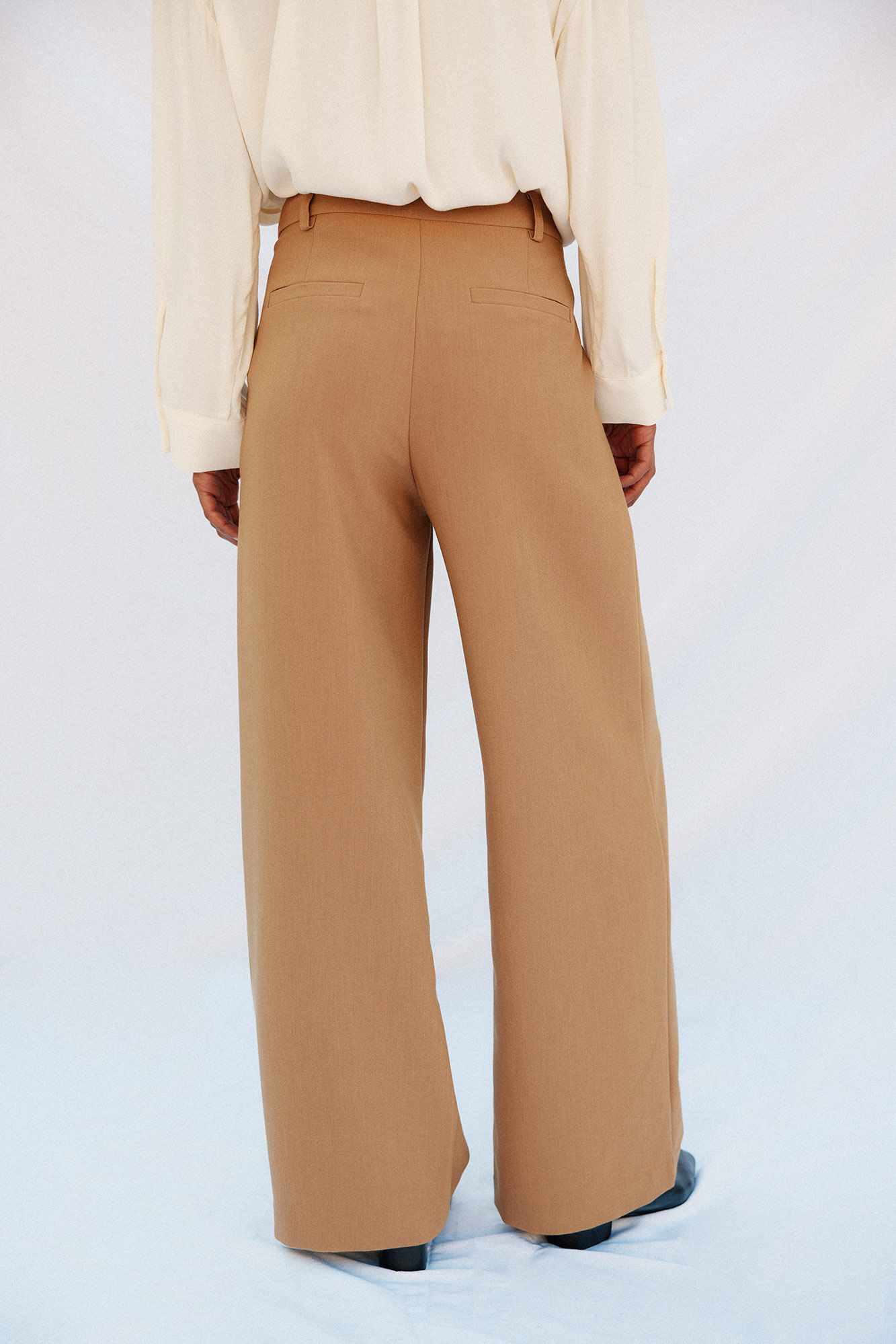 Cortefiel Pantal&oacute;n con doble pinza Beige