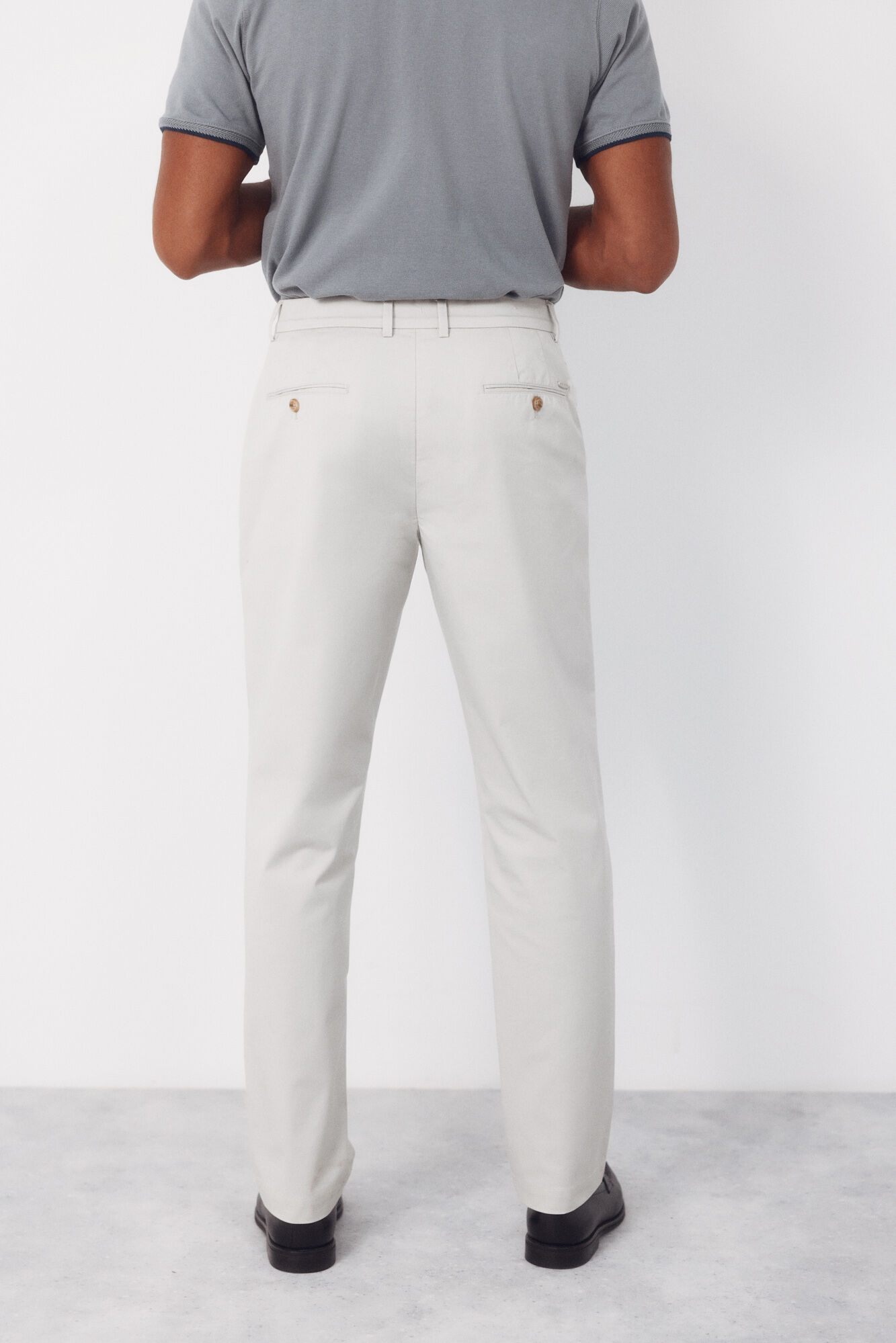 Cortefiel Chino pinzas tapered Marfil