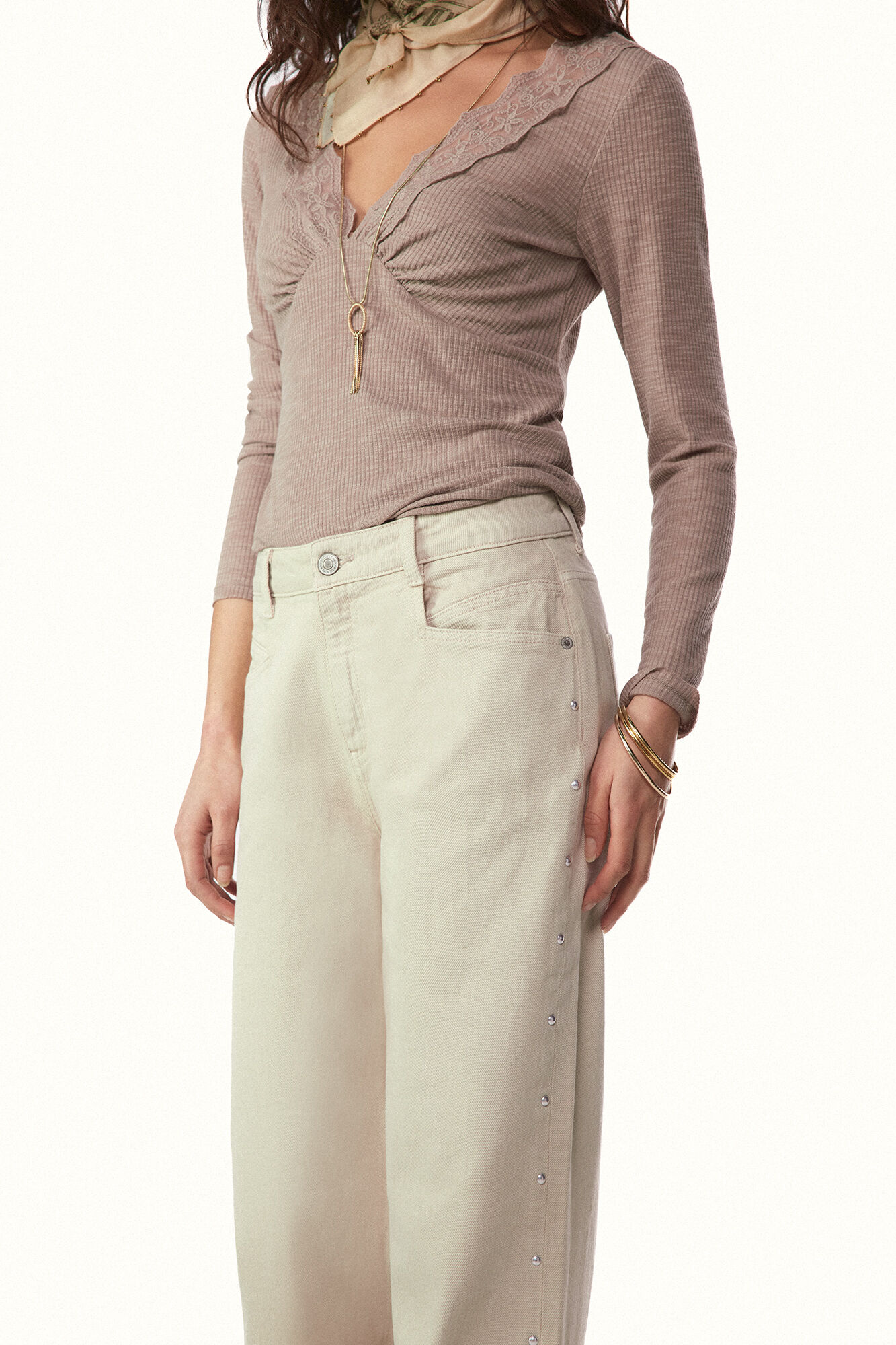 Slowlove Jeans con tachas Marfil