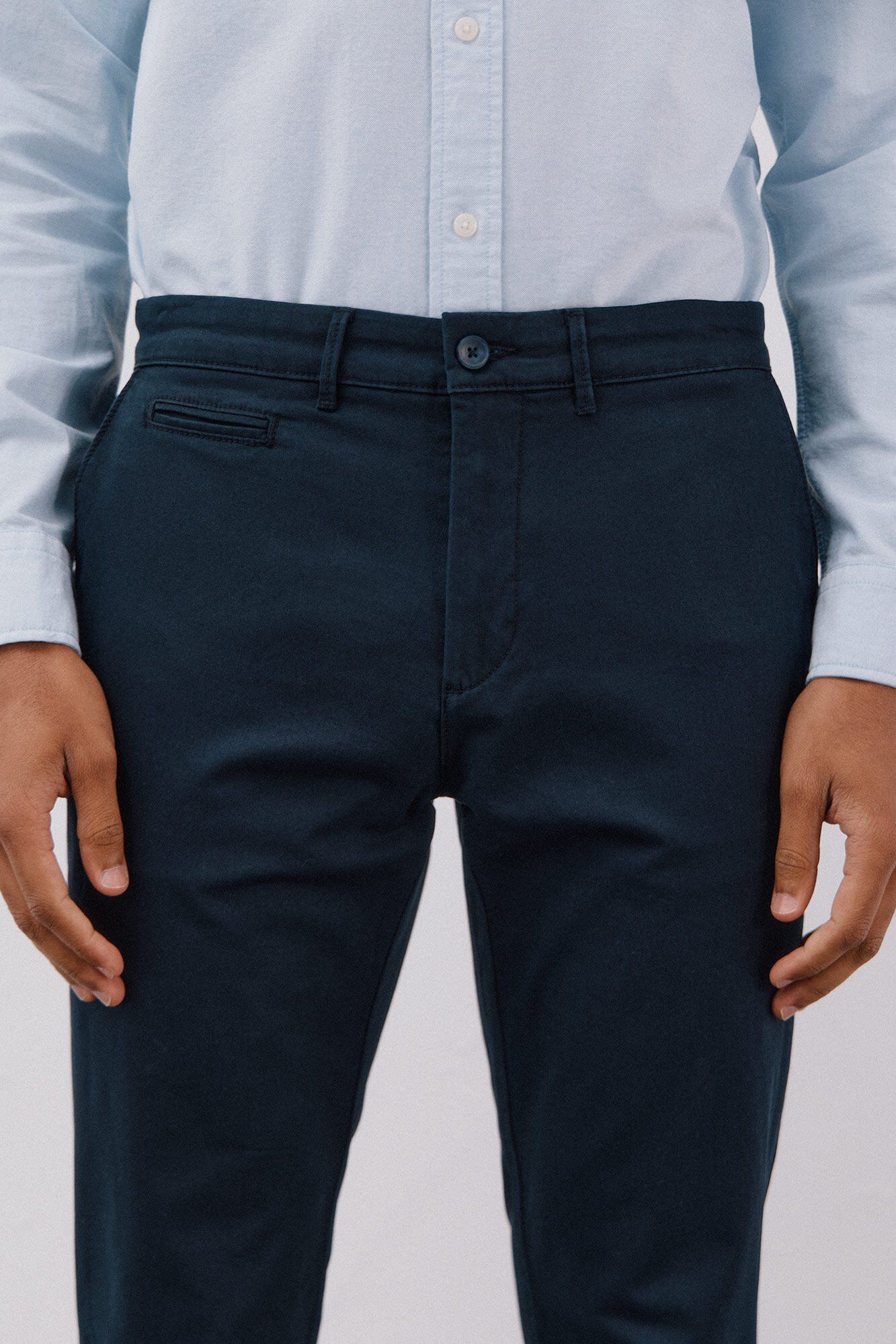 Cortefiel Pantal&oacute;n chino ligero slim fit Azul marino