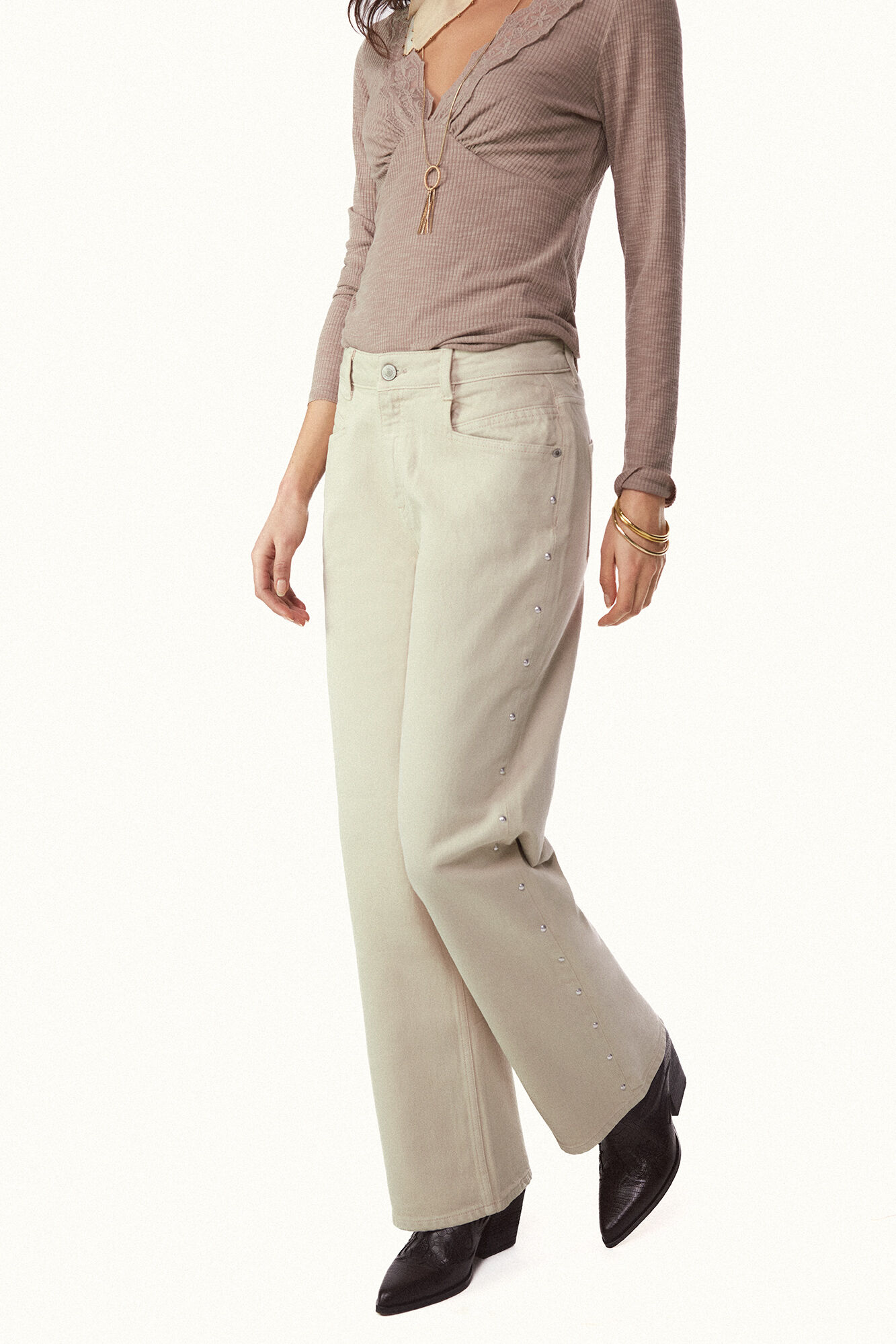 Slowlove Jeans con tachas Marfil