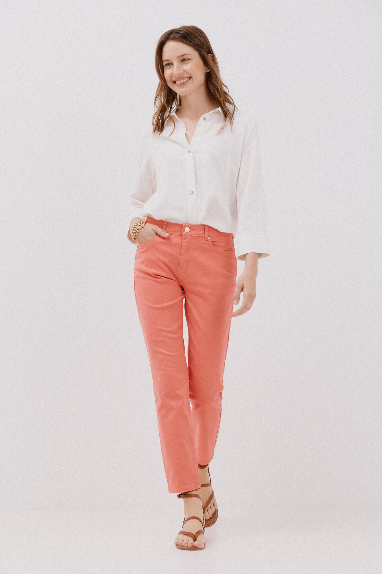 Cortefiel Pantalones pitillo crop color Coral