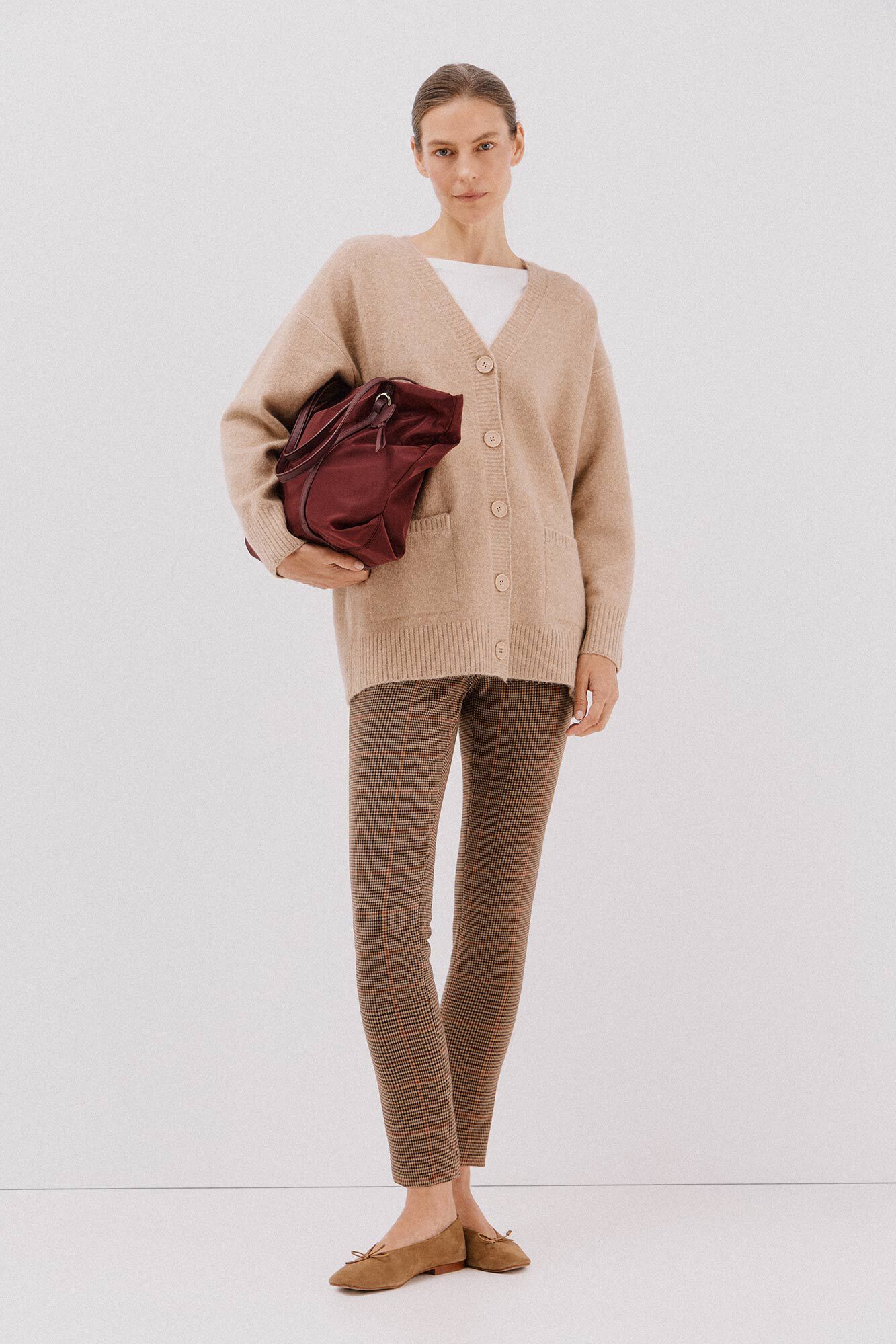 Cortefiel C&aacute;rdigan largo con bolsillos Beige