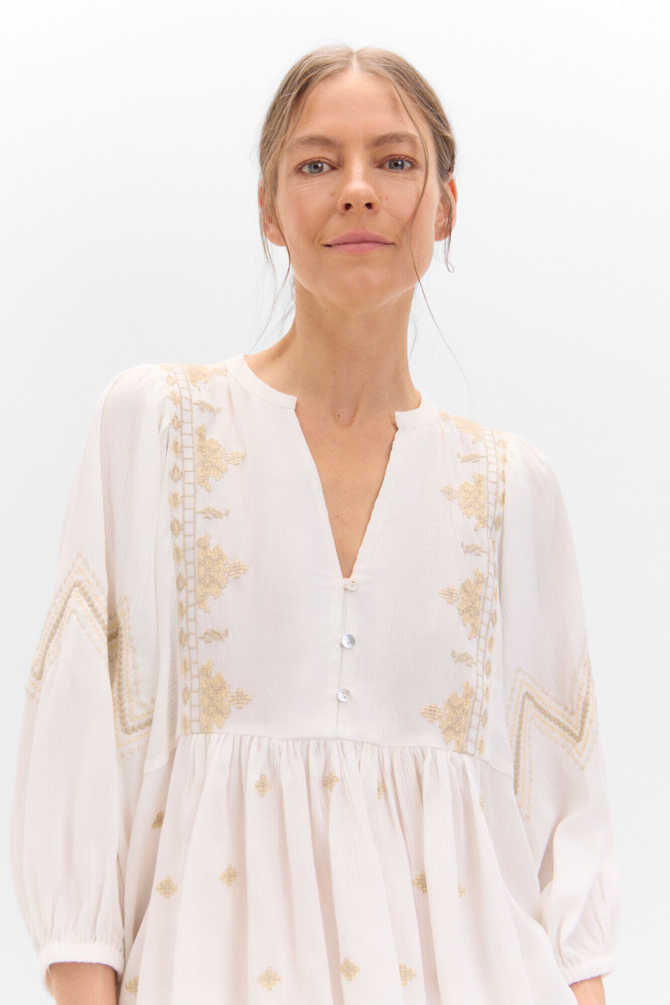 Cortefiel Blusa bordada canes&uacute;