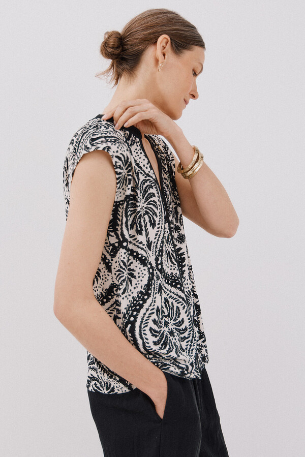 Cortefiel Playera básica sin mangas cuello mao Estampado blanco