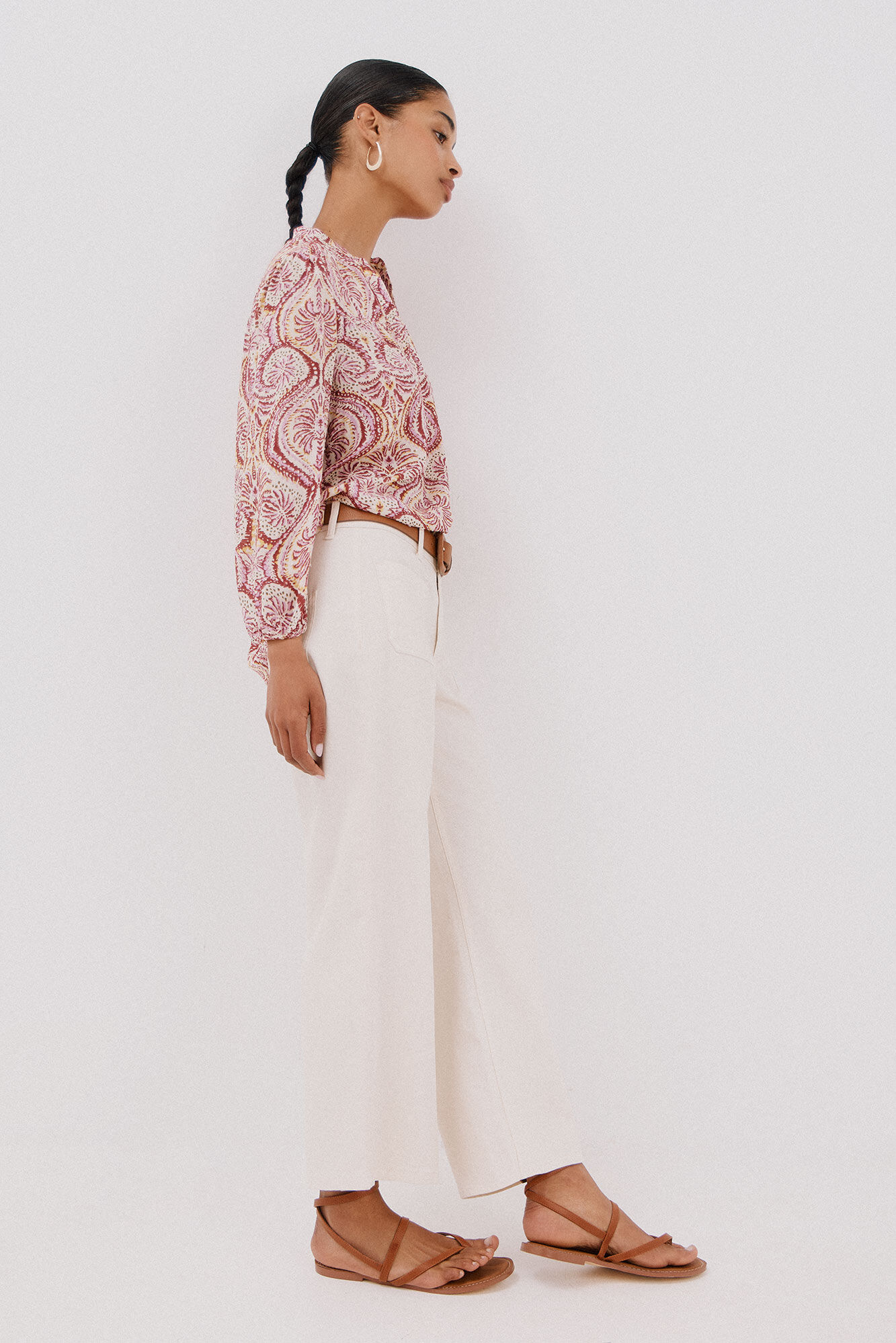 Cortefiel Playera estampada escote pico fruncido Estampado granate