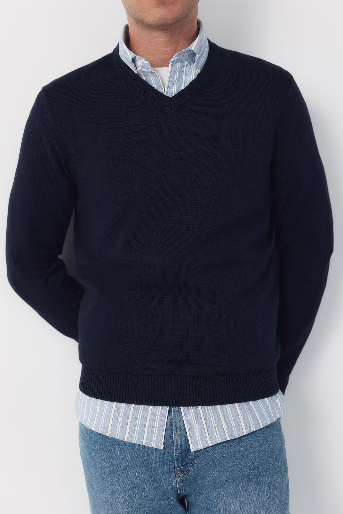 Cortefiel Jersey punto algod&oacute;n cuello pico b&aacute;sico Azul marino