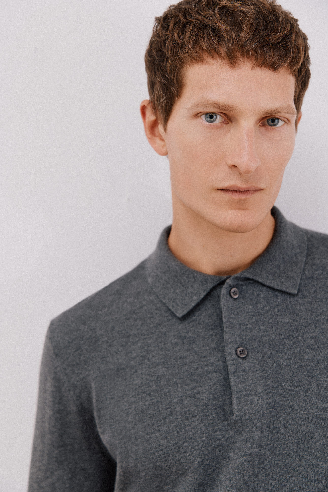 Cortefiel Su&eacute;ter algod&oacute;n cashmere cuello redondo ajustado Gris