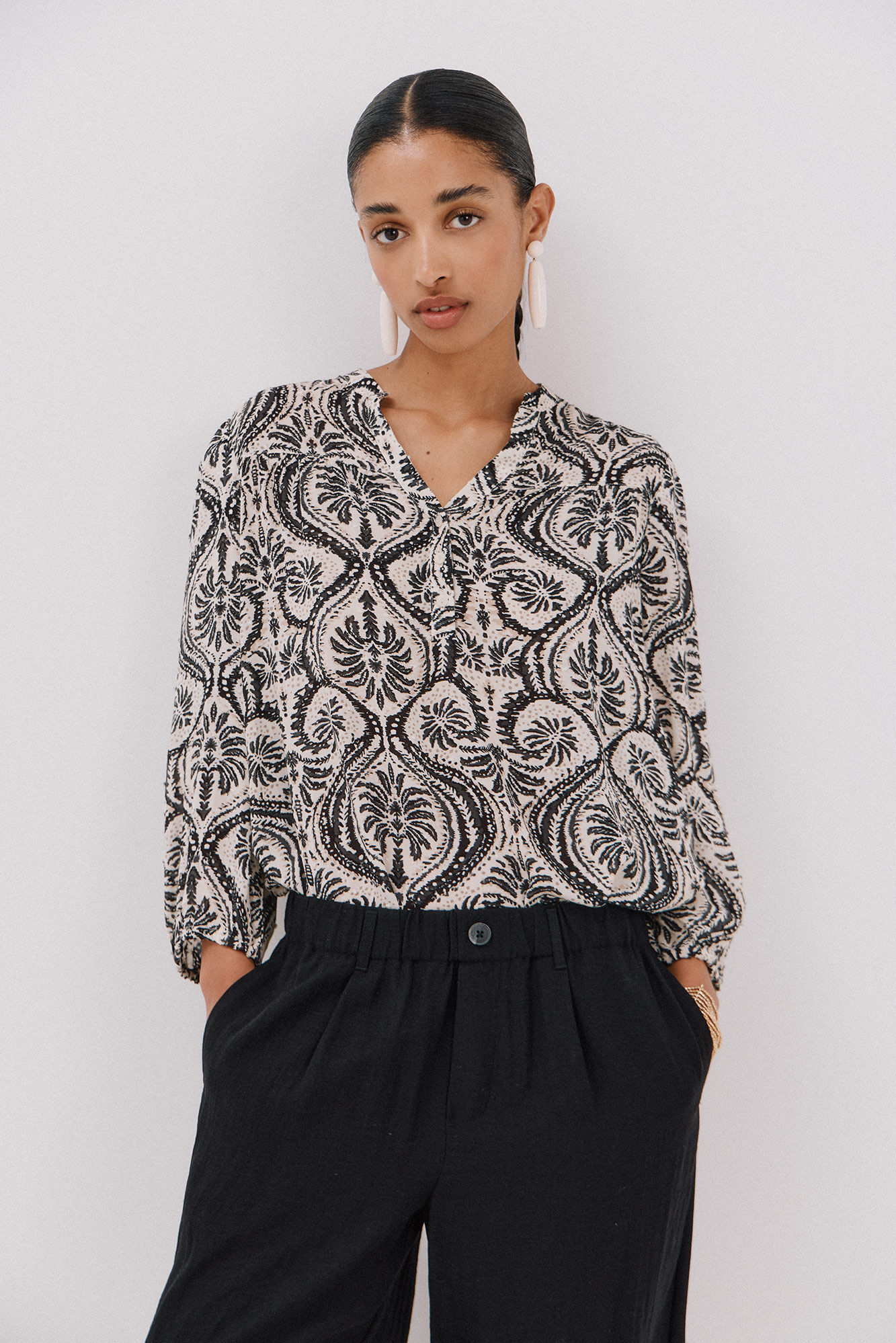 Cortefiel Blusa canes&uacute; delantro Estampado gris