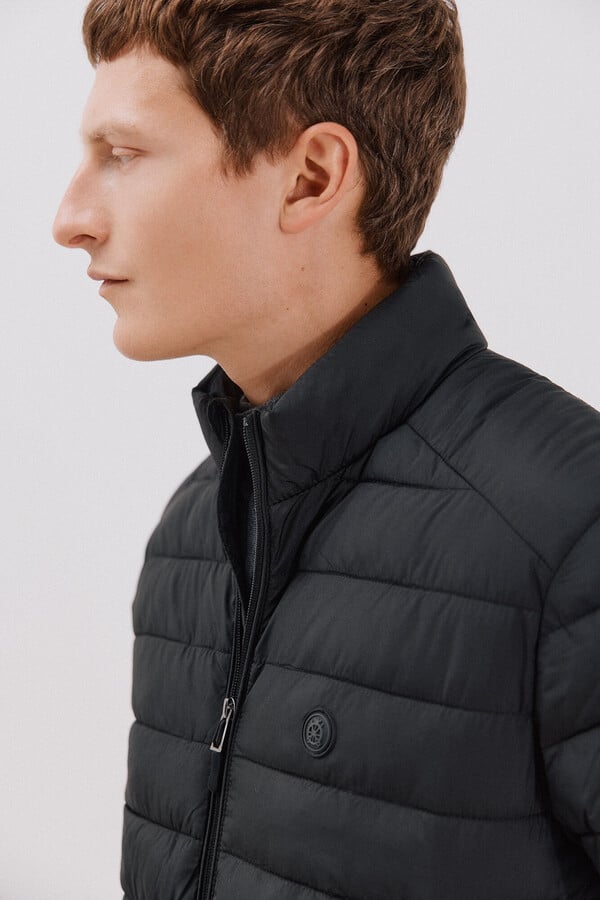 Cortefiel Chamarra acolchada ultralight Negro