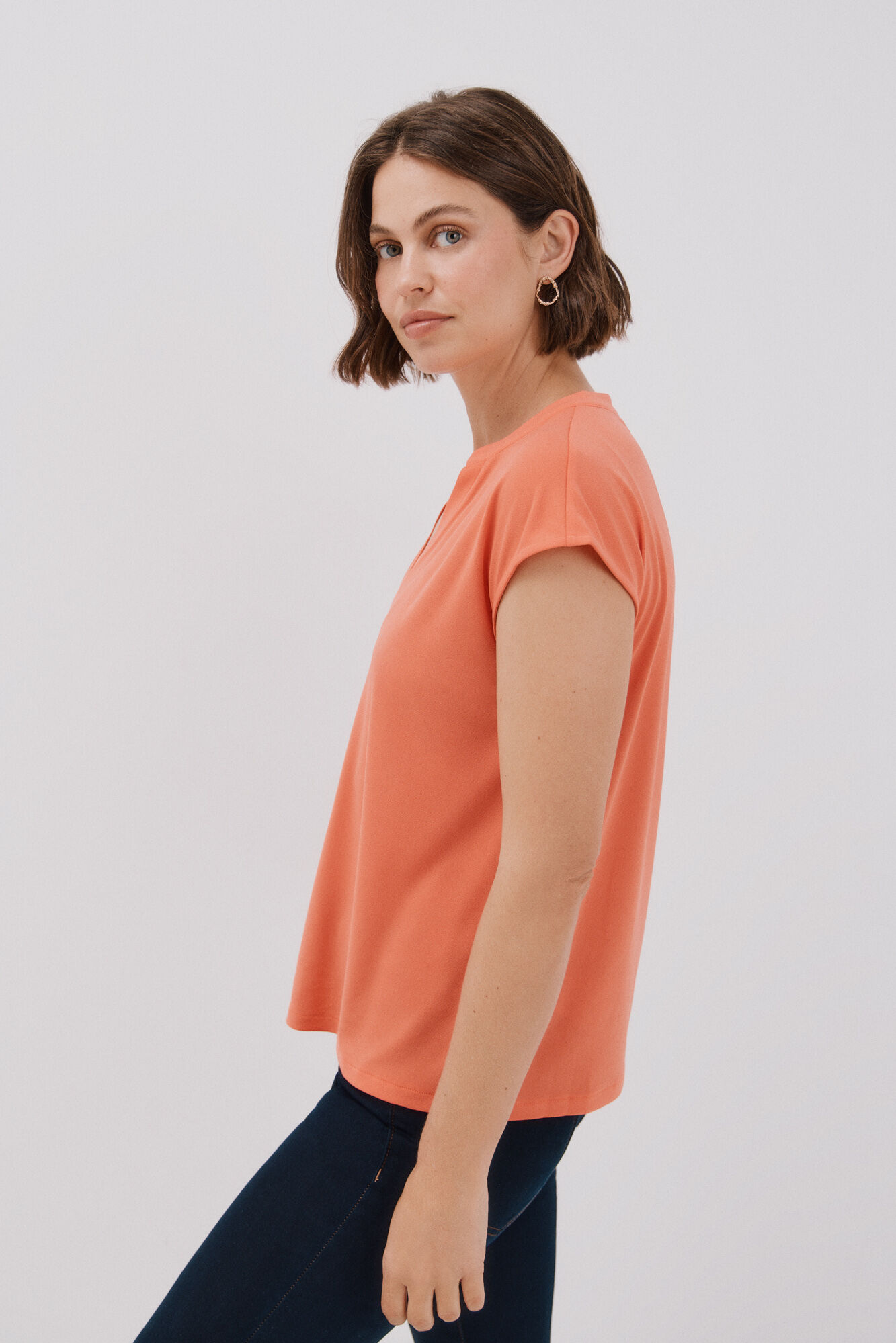 Cortefiel Playera b&aacute;sica cuello mao desmentido Coral