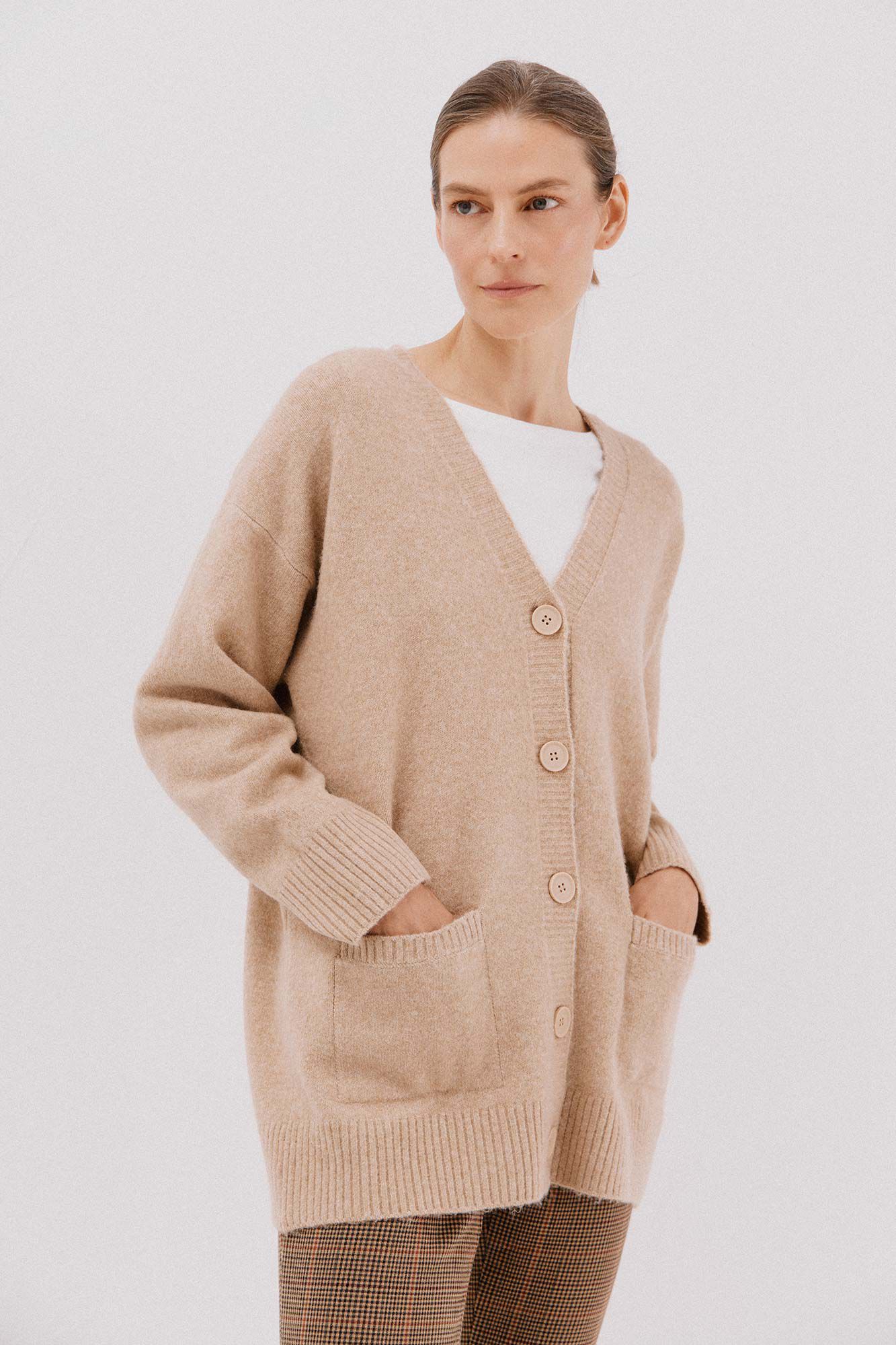 Cortefiel C&aacute;rdigan largo con bolsillos Beige