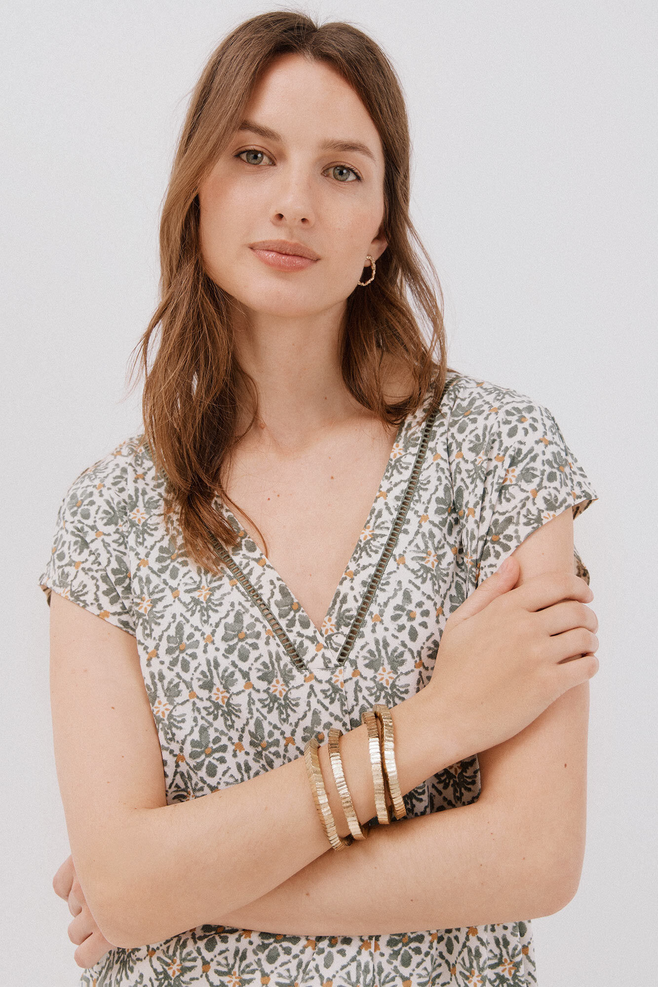 Cortefiel Playera pico con detalle puntilla