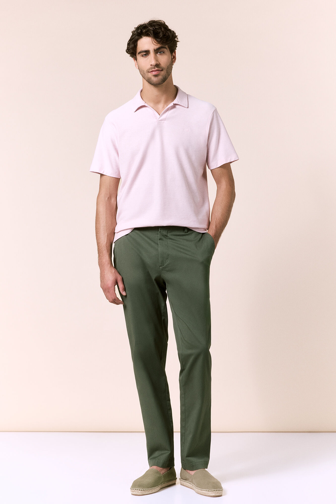 OOTO Polo piqu&eacute; cuello en V Rosa