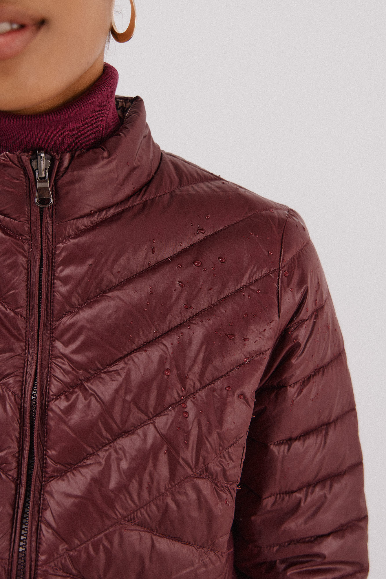 Cortefiel Chamarra reversible plumas Vino